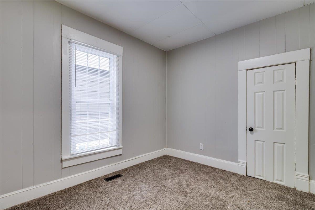 1304 N Fairview Street Wichita KS 67203