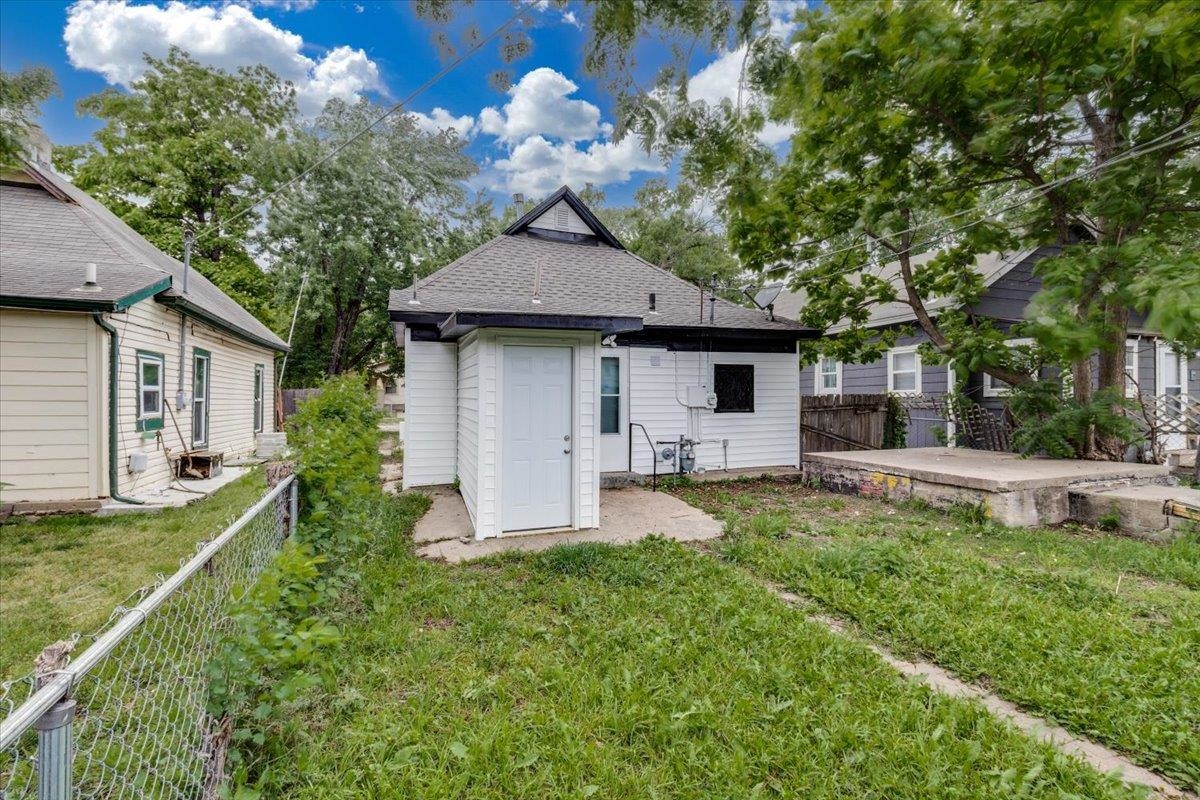 1304 N Fairview Street Wichita KS 67203