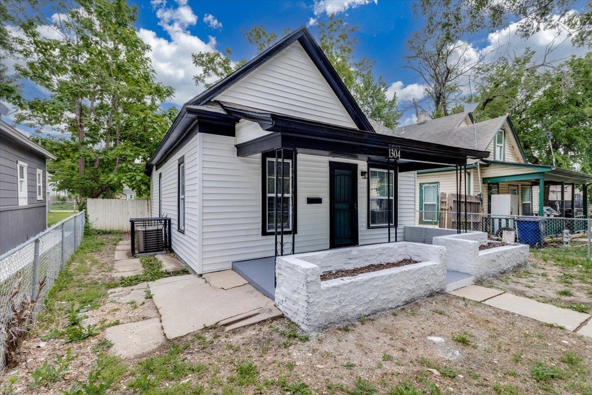 1304 N Fairview Street Wichita KS 67203