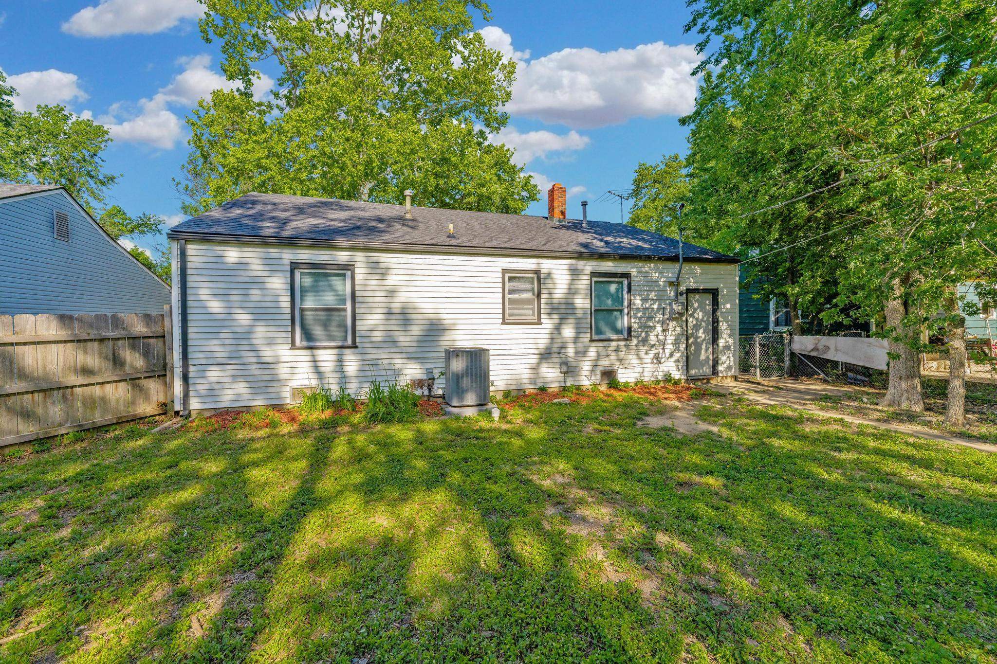 1844 S Volutsia Avenue Wichita KS 67211