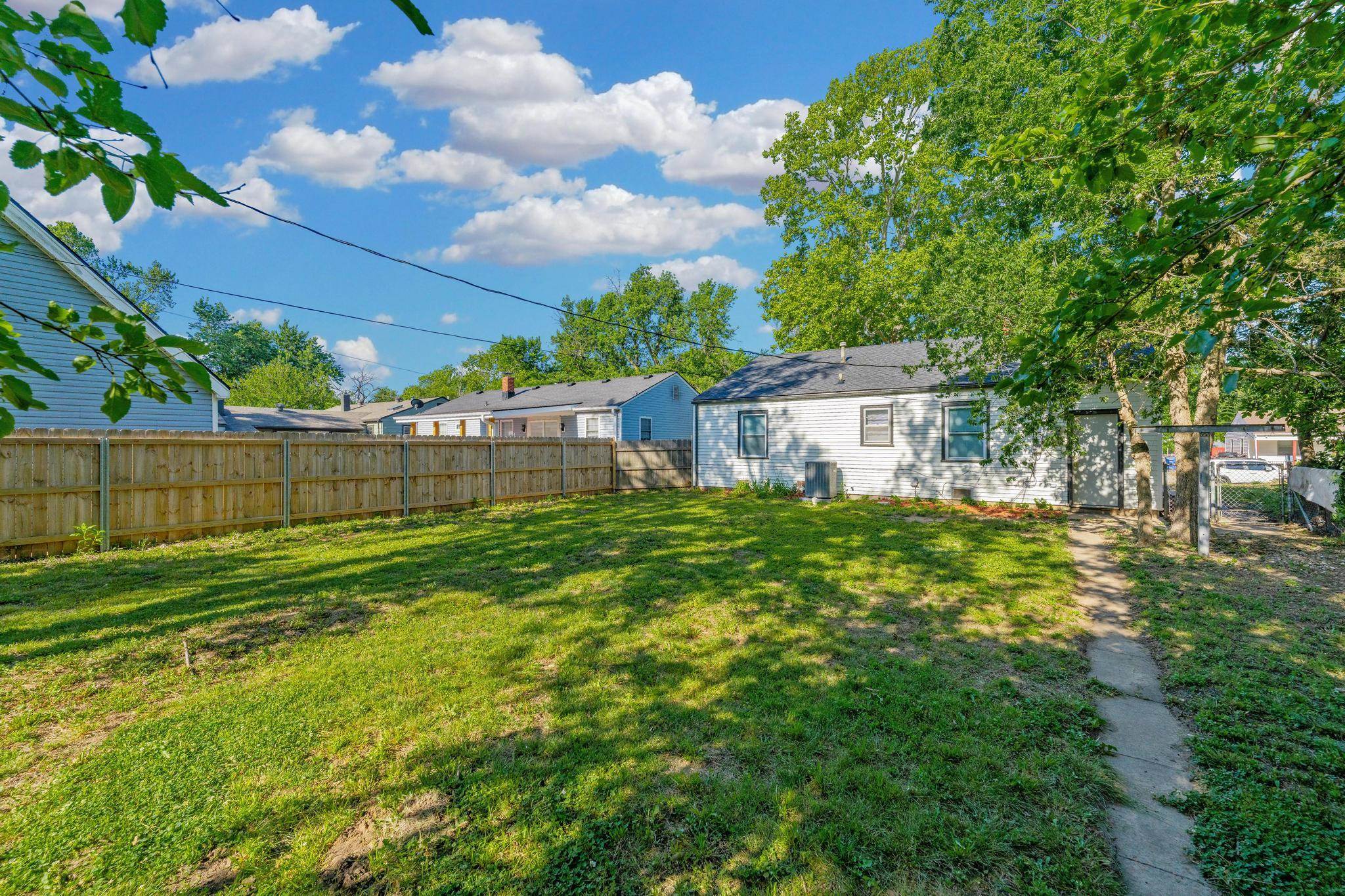 1844 S Volutsia Avenue Wichita KS 67211