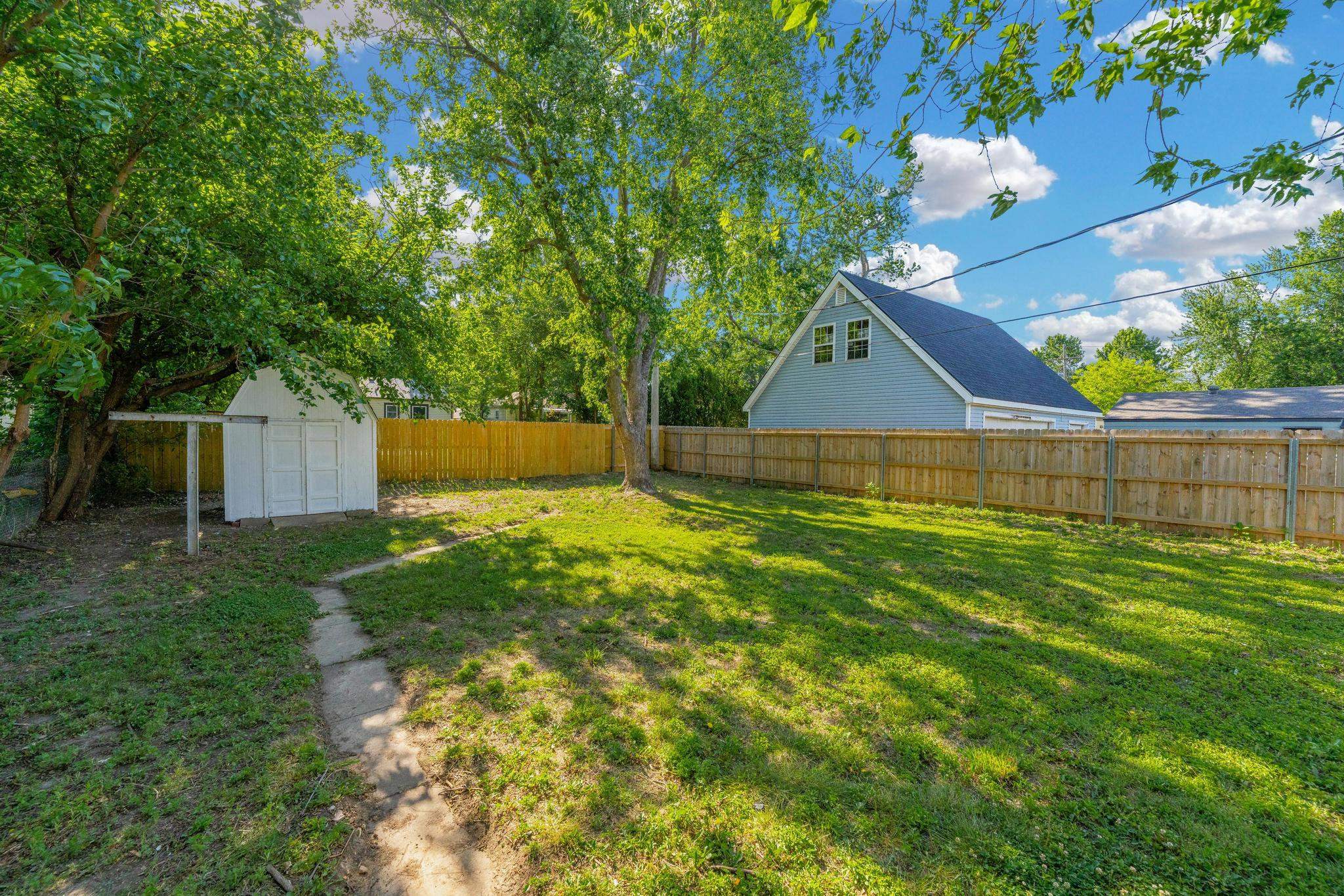 1844 S Volutsia Avenue Wichita KS 67211