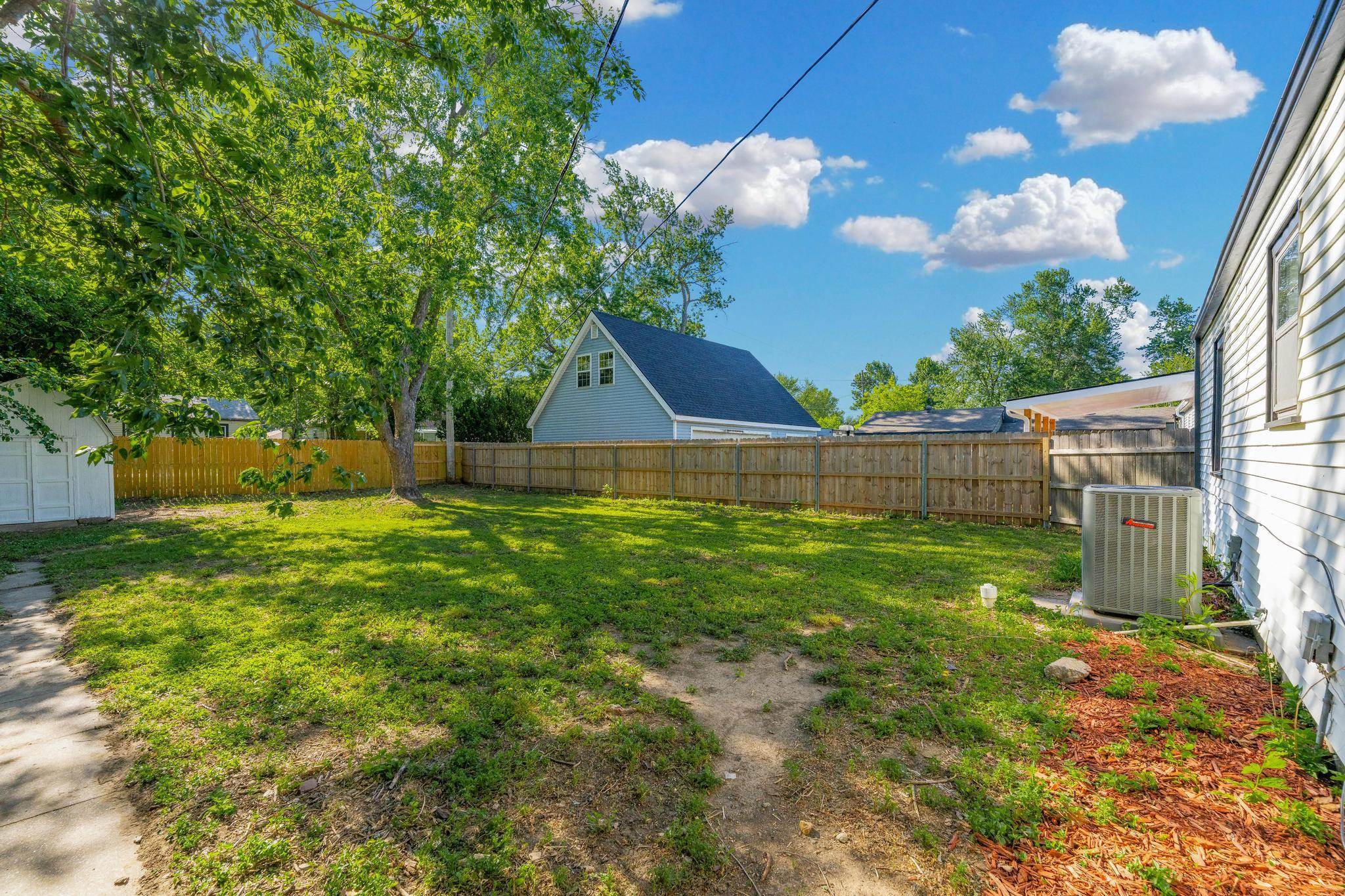 1844 S Volutsia Avenue Wichita KS 67211