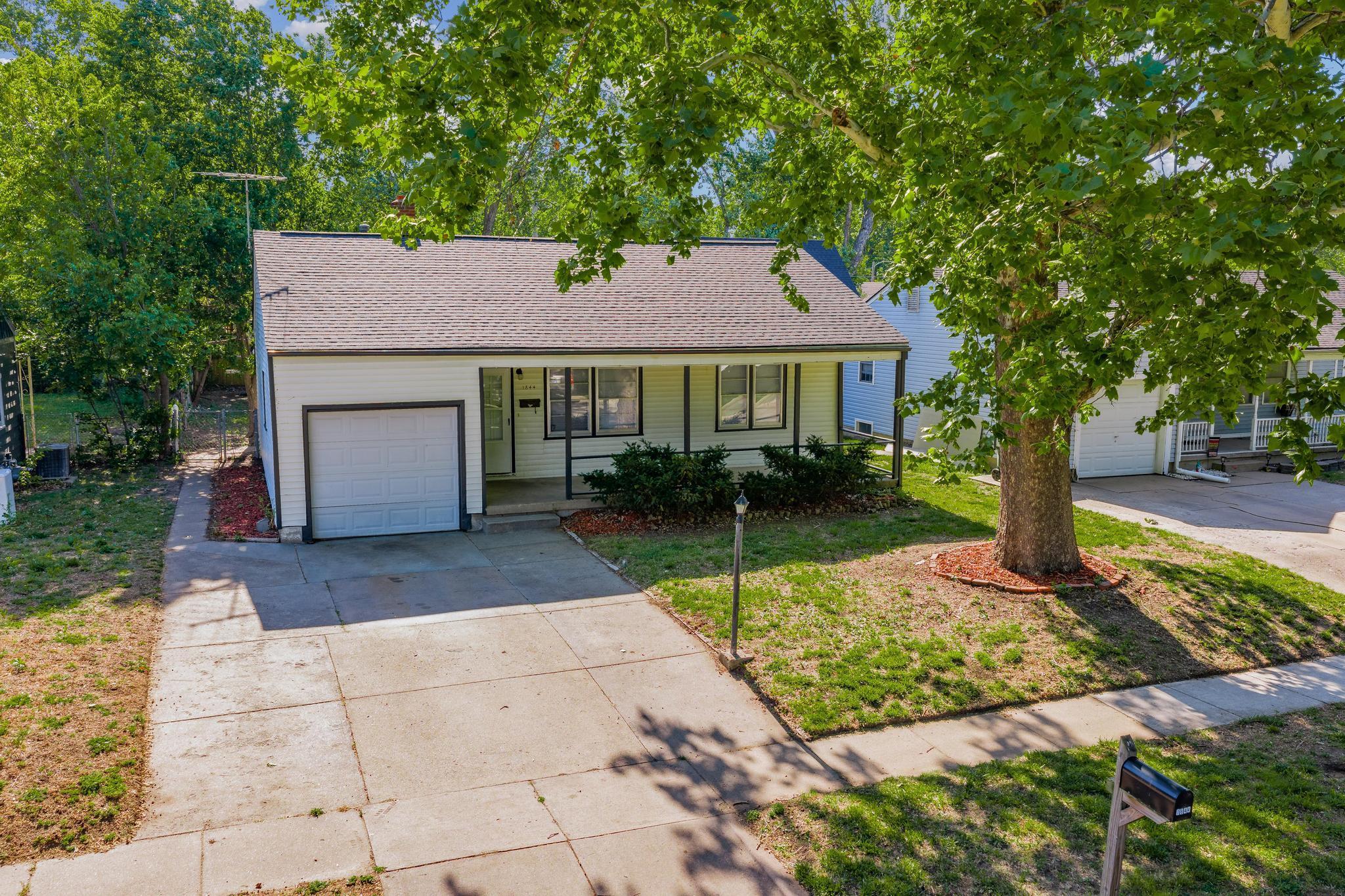 1844 S Volutsia Avenue Wichita KS 67211