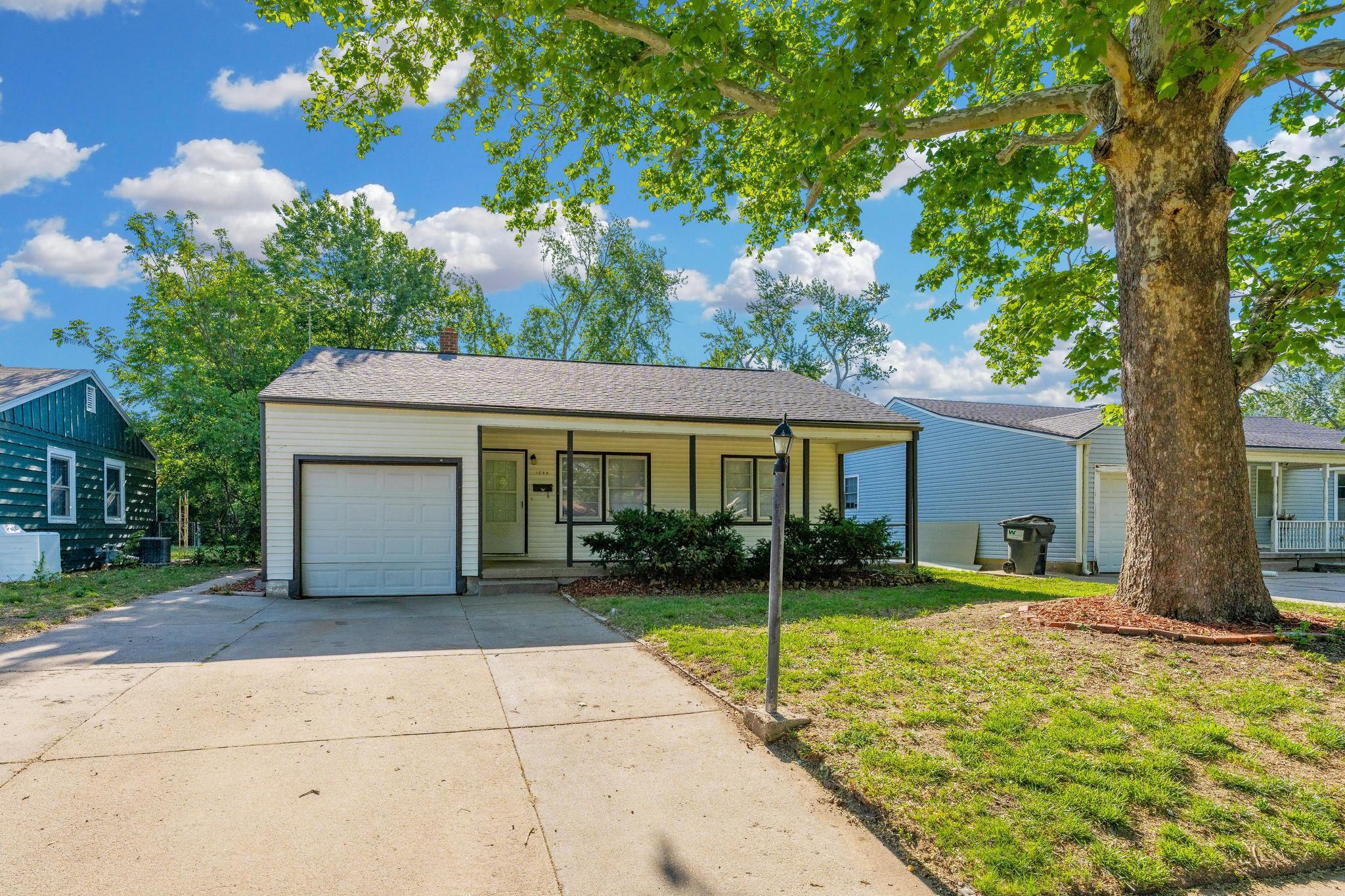 1844 S Volutsia Avenue Wichita KS 67211