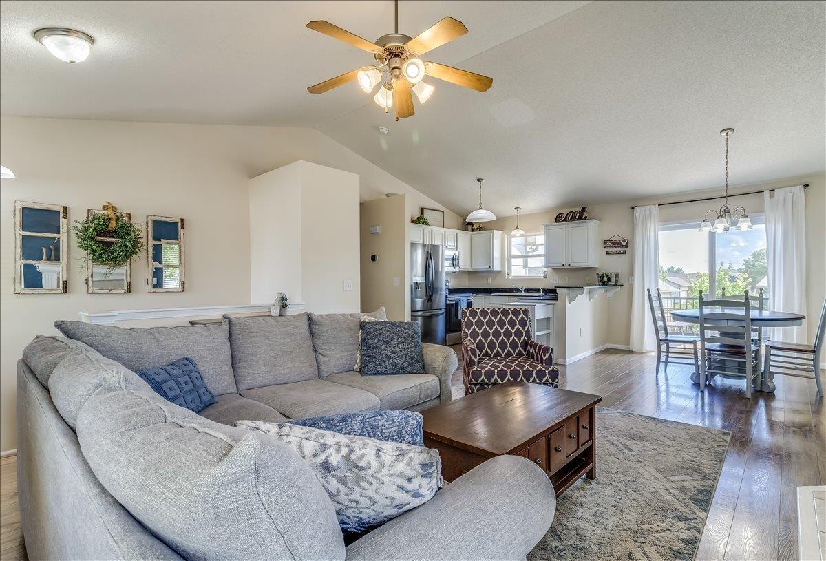 1956 E Glen Hills Derby KS 67037
