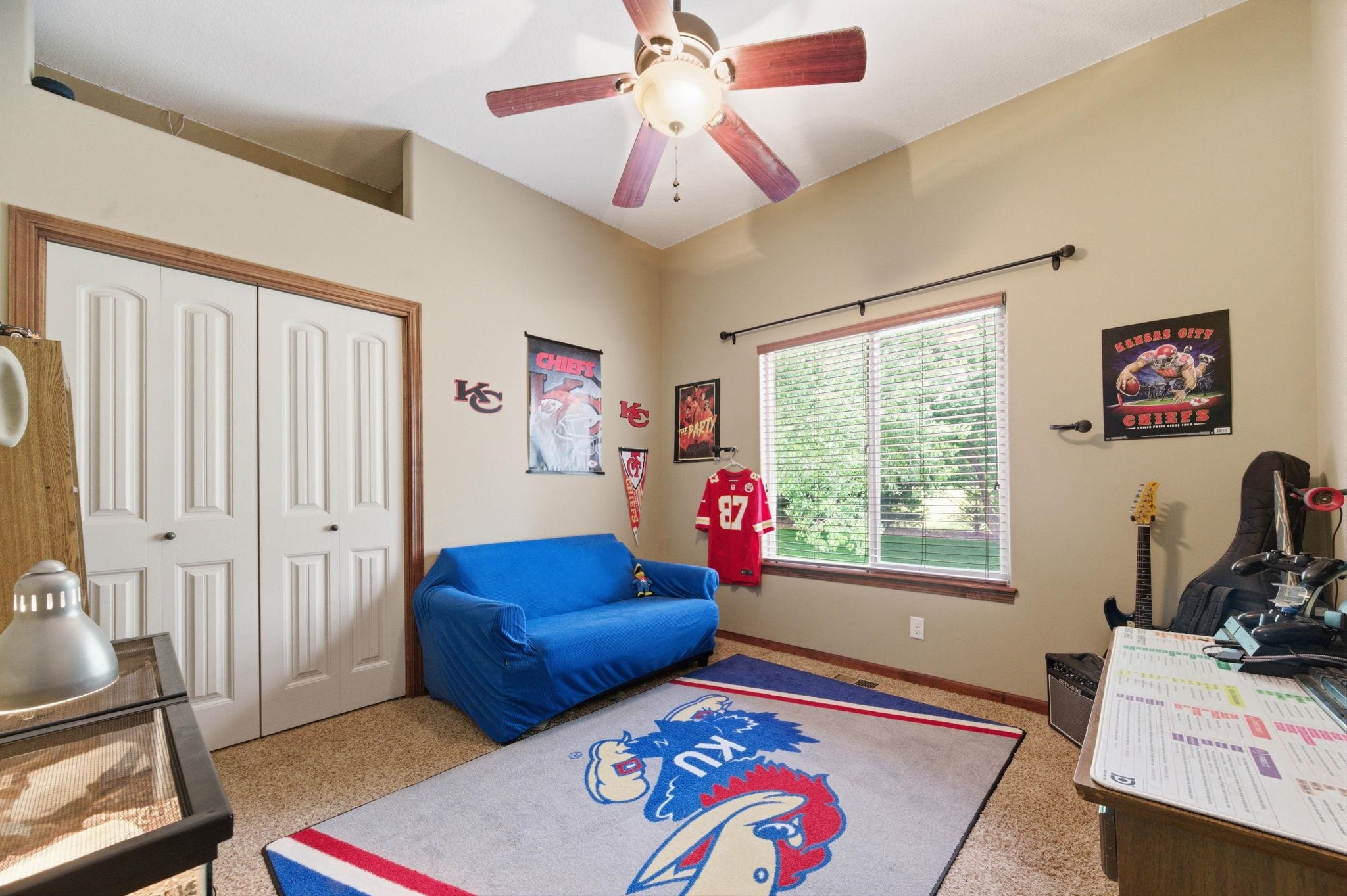 425 S Fawnwood Court Wichita KS 67235-7544