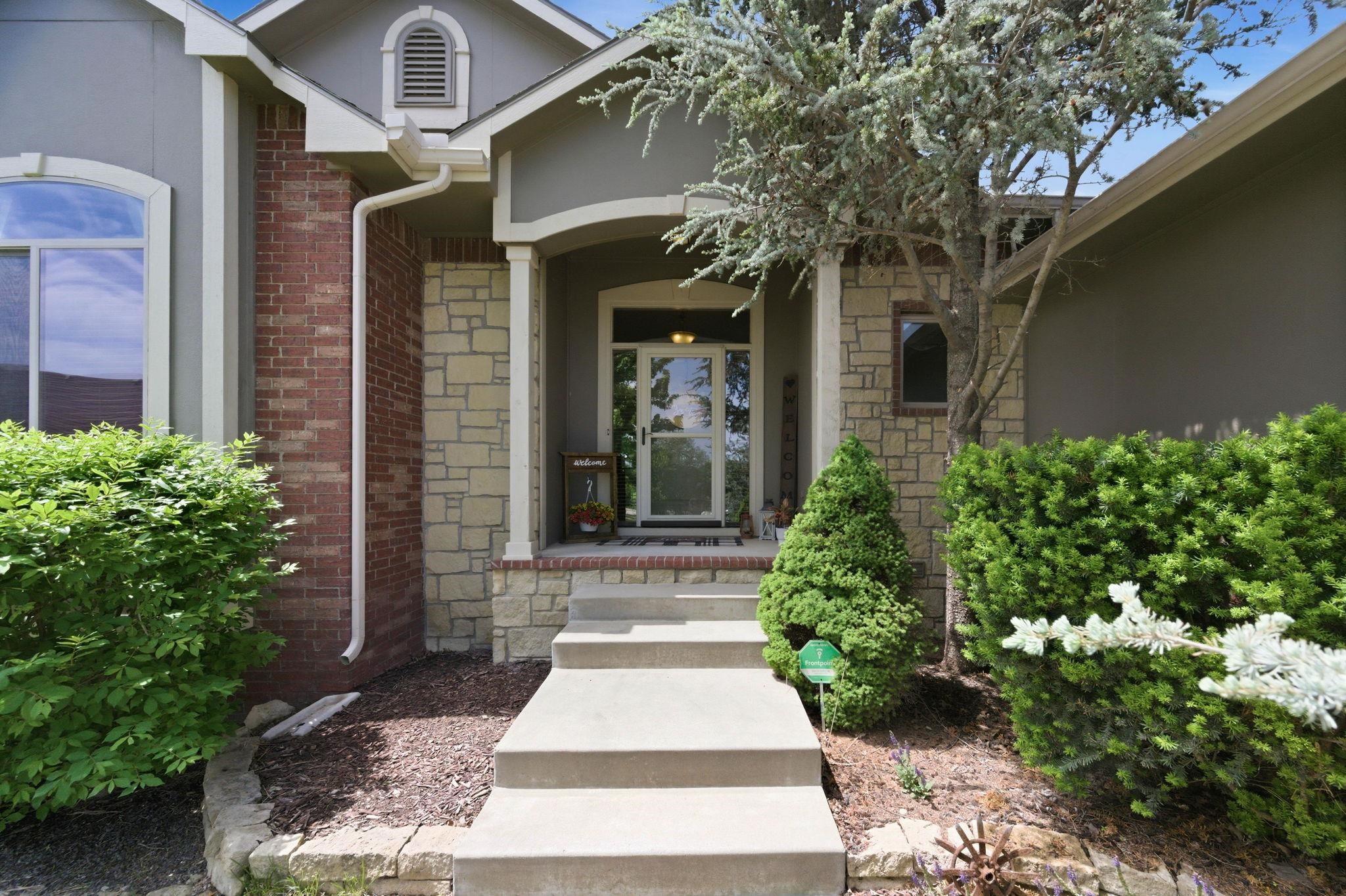 425 S Fawnwood Court Wichita KS 67235-7544