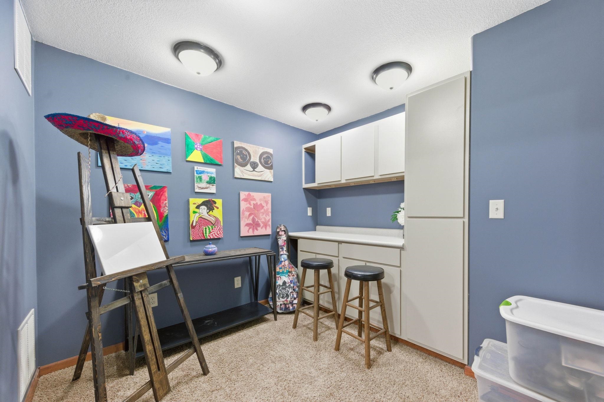 425 S Fawnwood Court Wichita KS 67235-7544