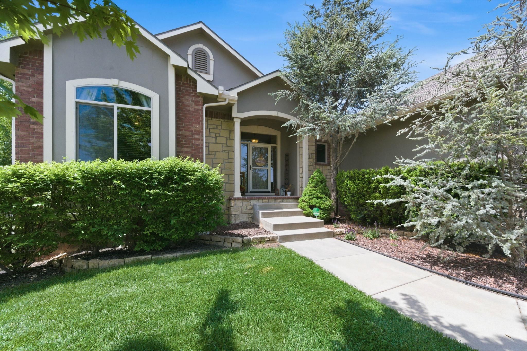 425 S Fawnwood Court Wichita KS 67235-7544