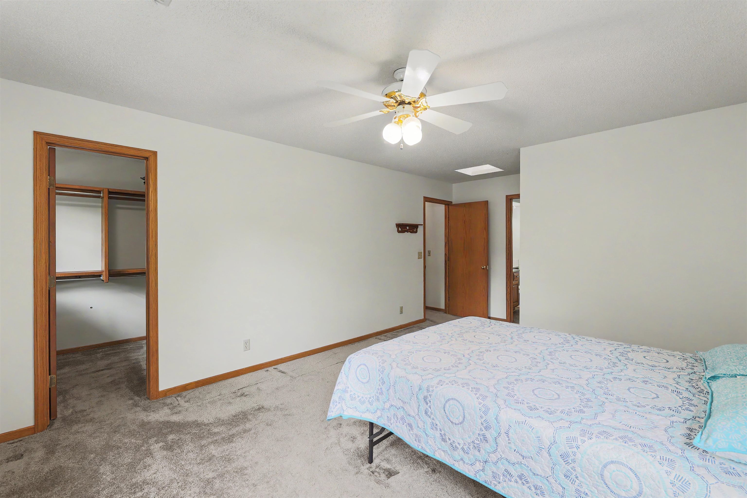 7030 E 40th Circle Wichita KS 67226-2411