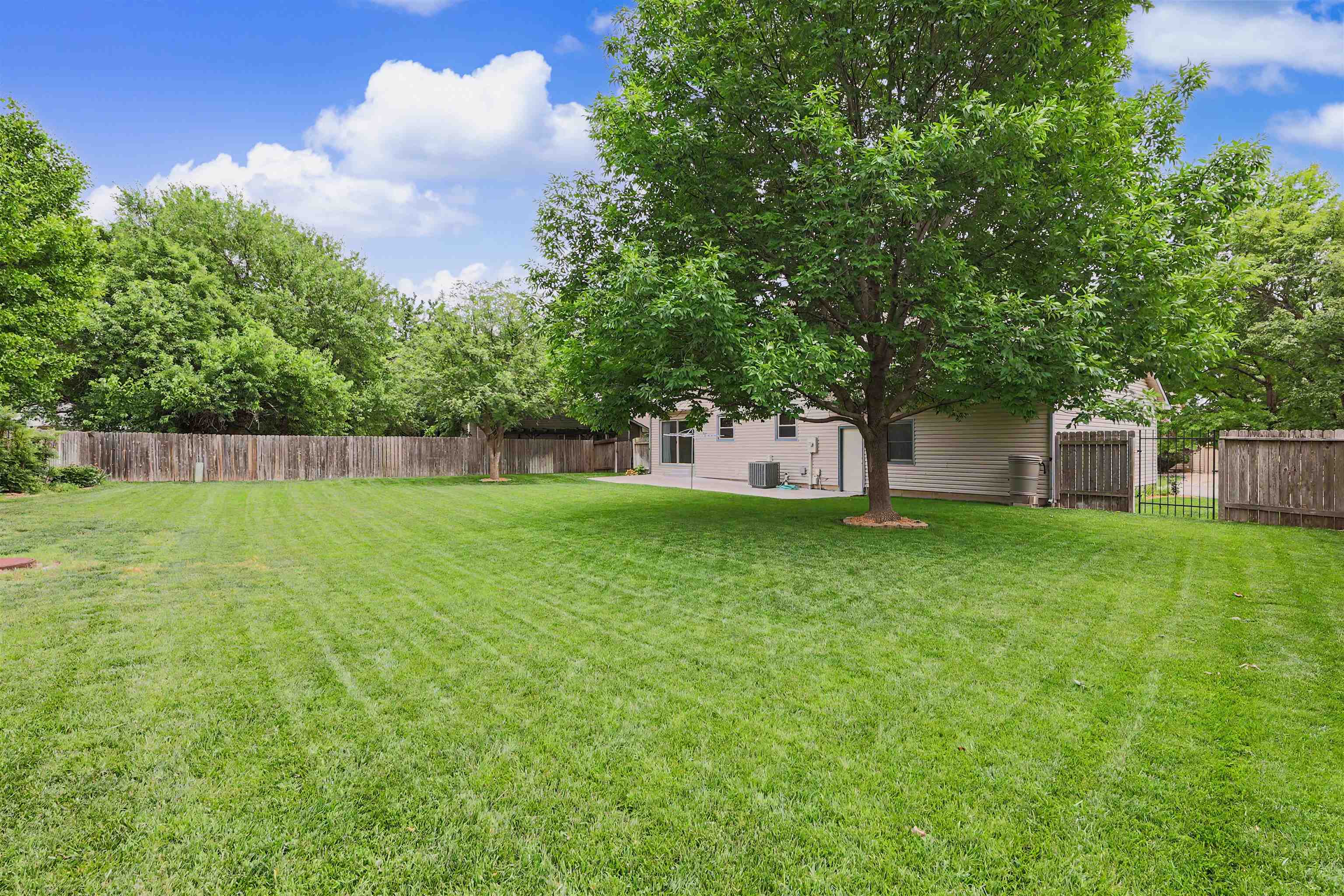 7030 E 40th Circle Wichita KS 67226-2411