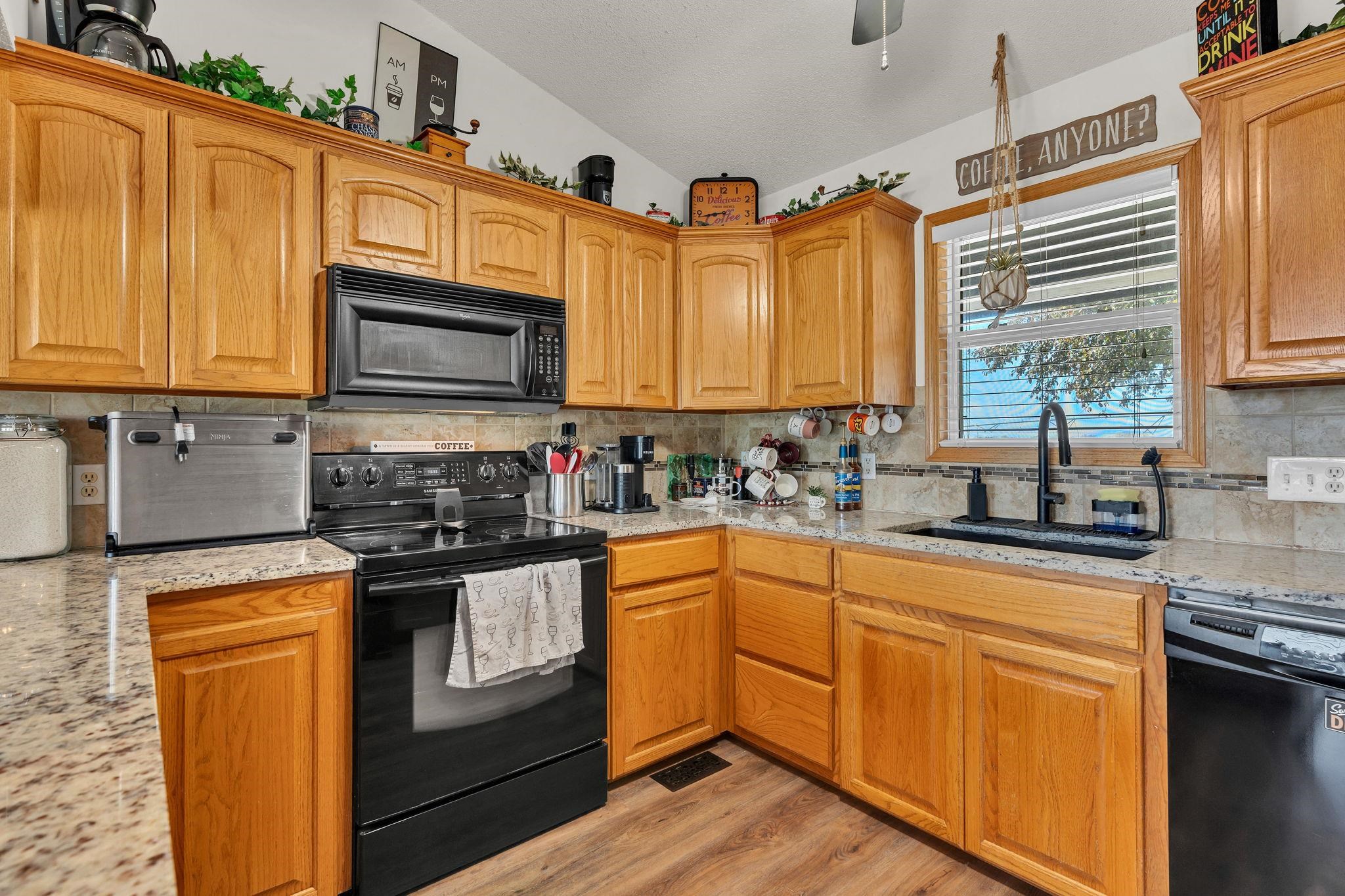 8814 N Ridge Road Valley Center KS 67147