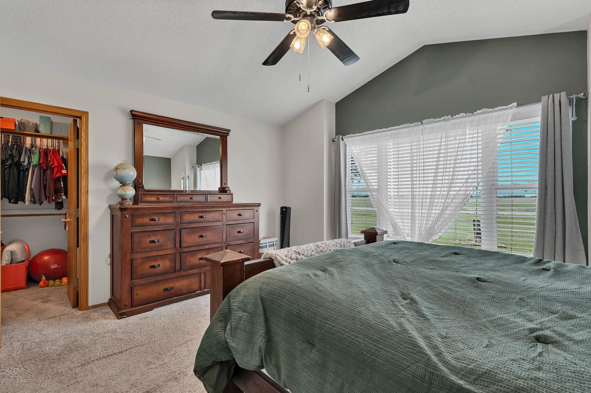 8814 N Ridge Road Valley Center KS 67147