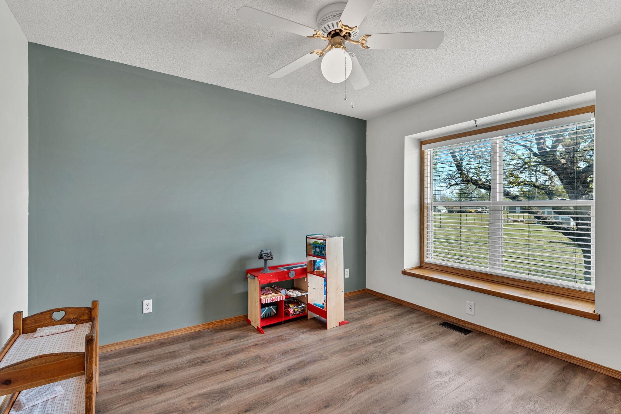 8814 N Ridge Road Valley Center KS 67147
