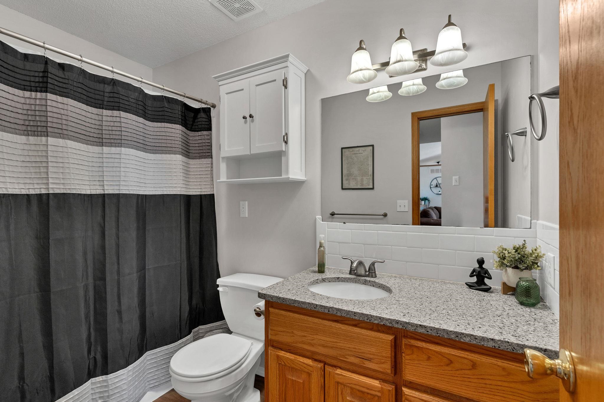 8814 N Ridge Road Valley Center KS 67147
