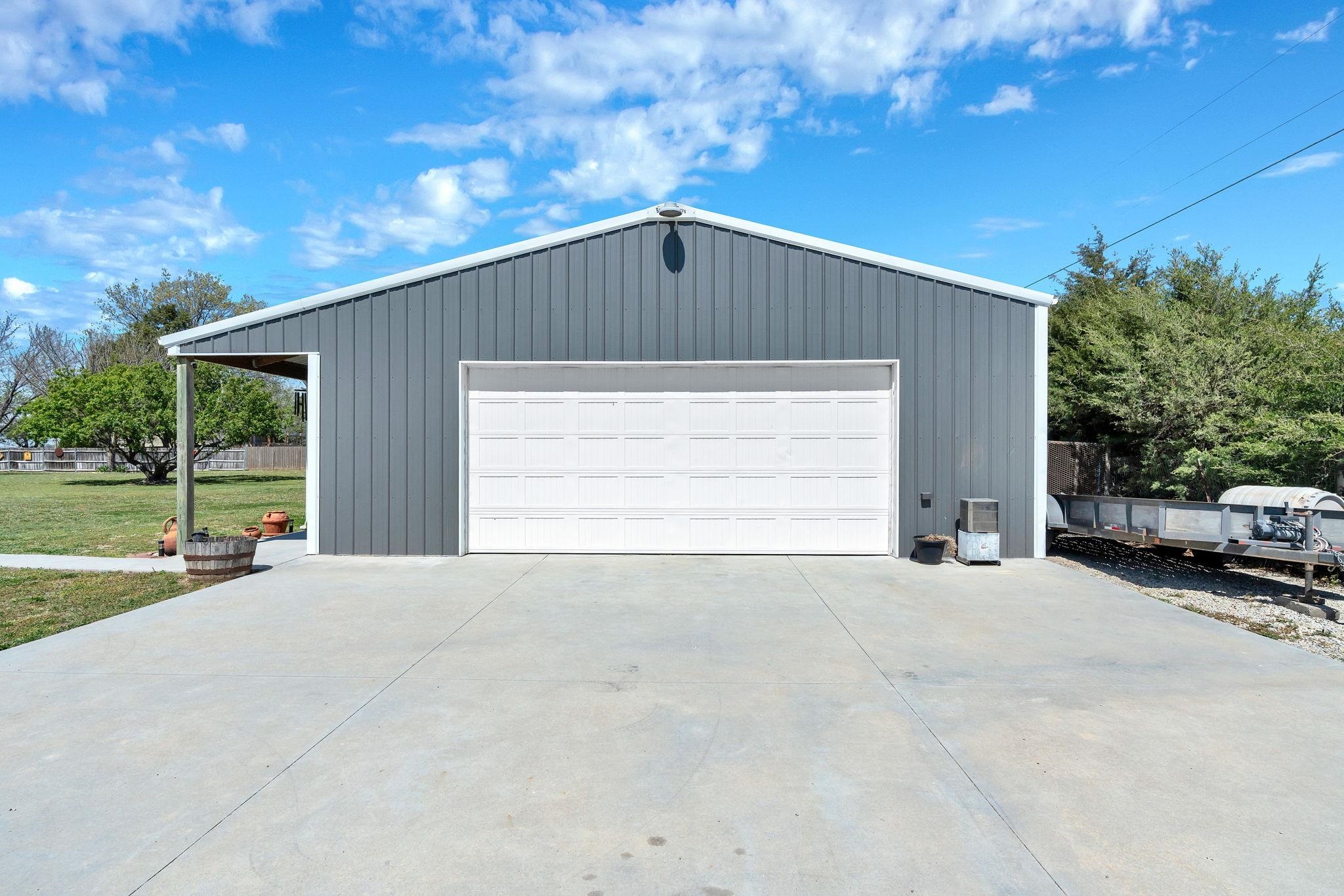 8814 N Ridge Road Valley Center KS 67147