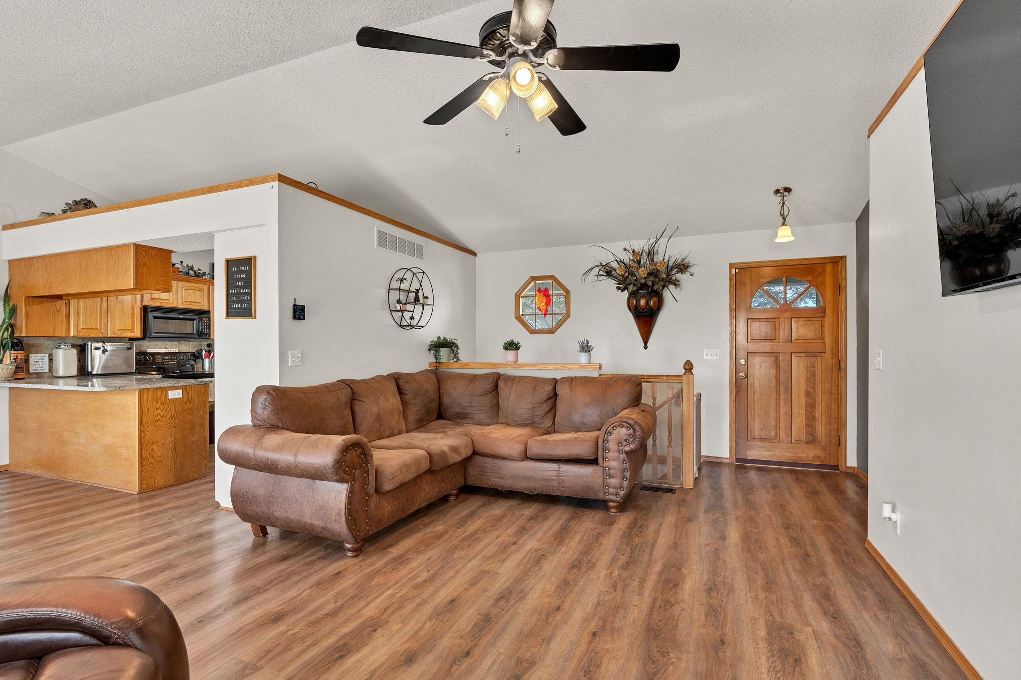 8814 N Ridge Road Valley Center KS 67147
