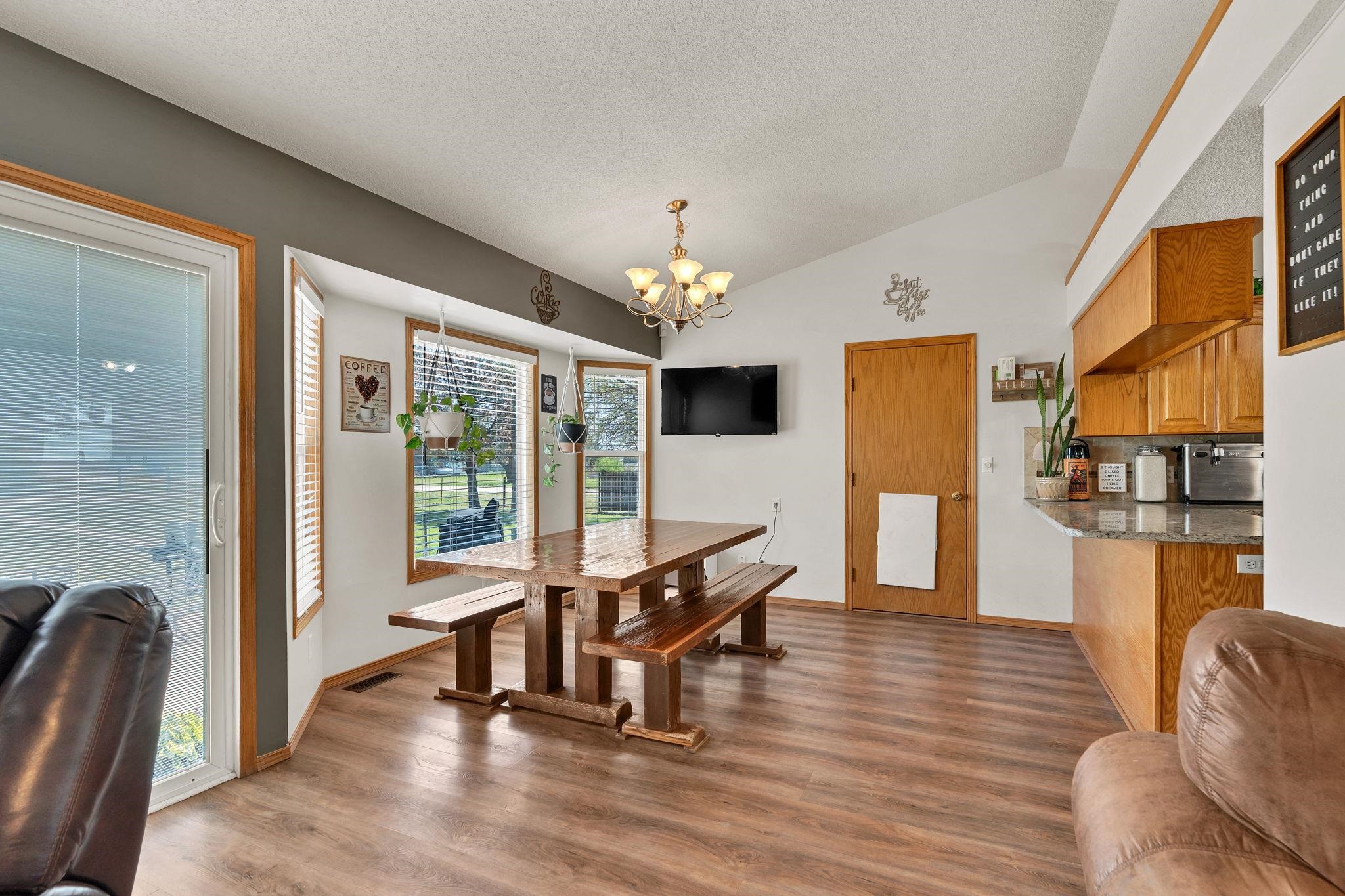 8814 N Ridge Road Valley Center KS 67147