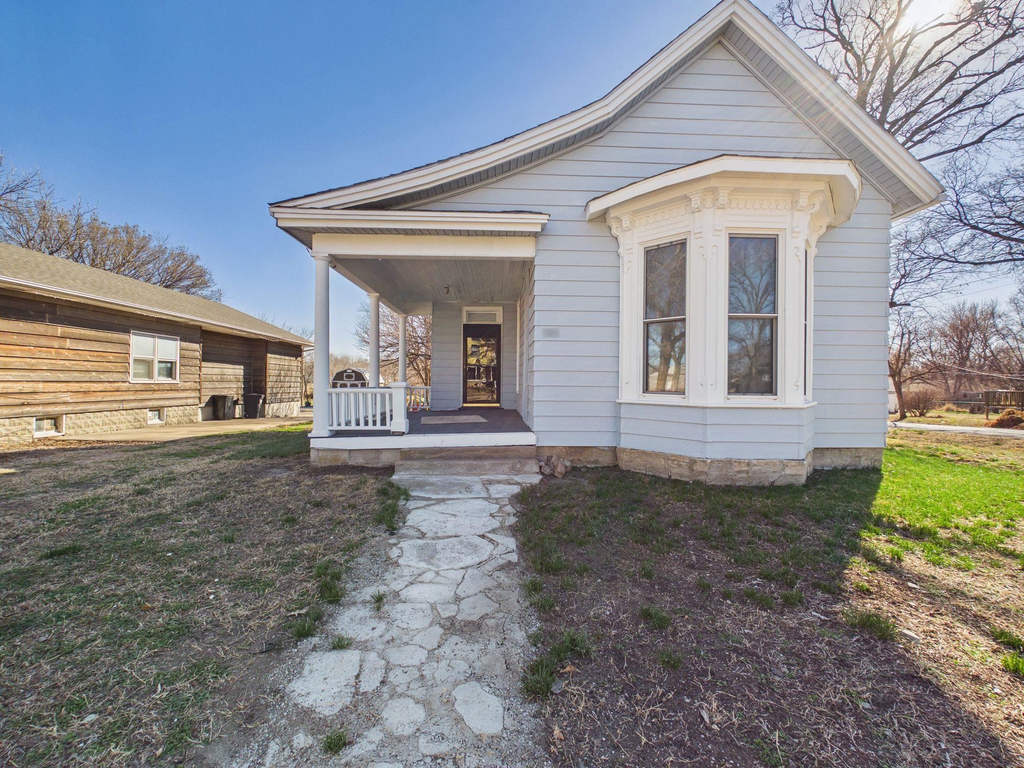 722 W Harvey Avenue Wellington KS 67152