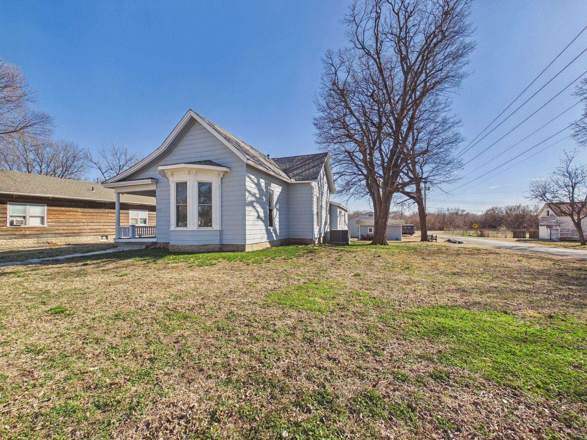 722 W Harvey Avenue Wellington KS 67152