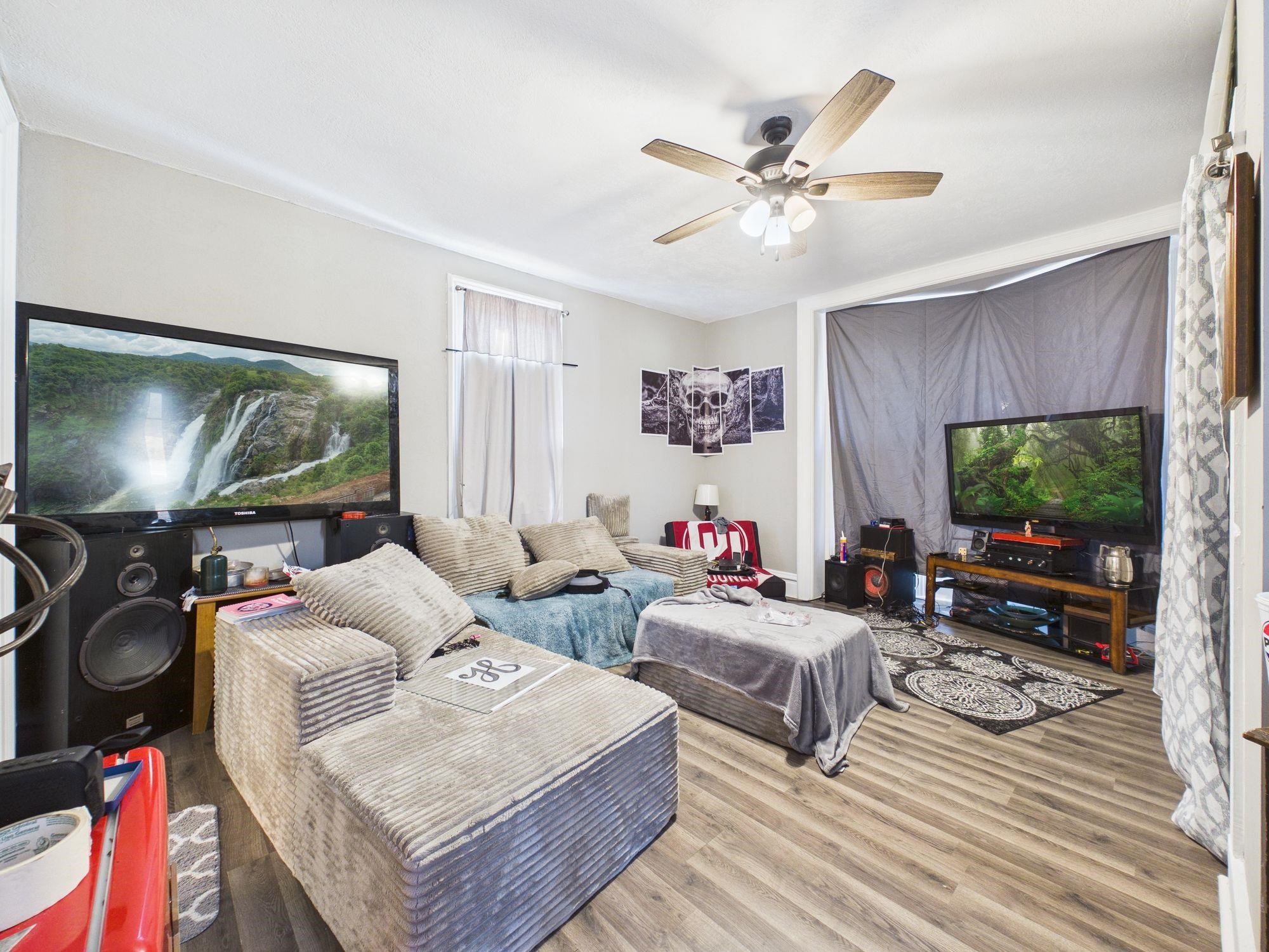 722 W Harvey Avenue Wellington KS 67152