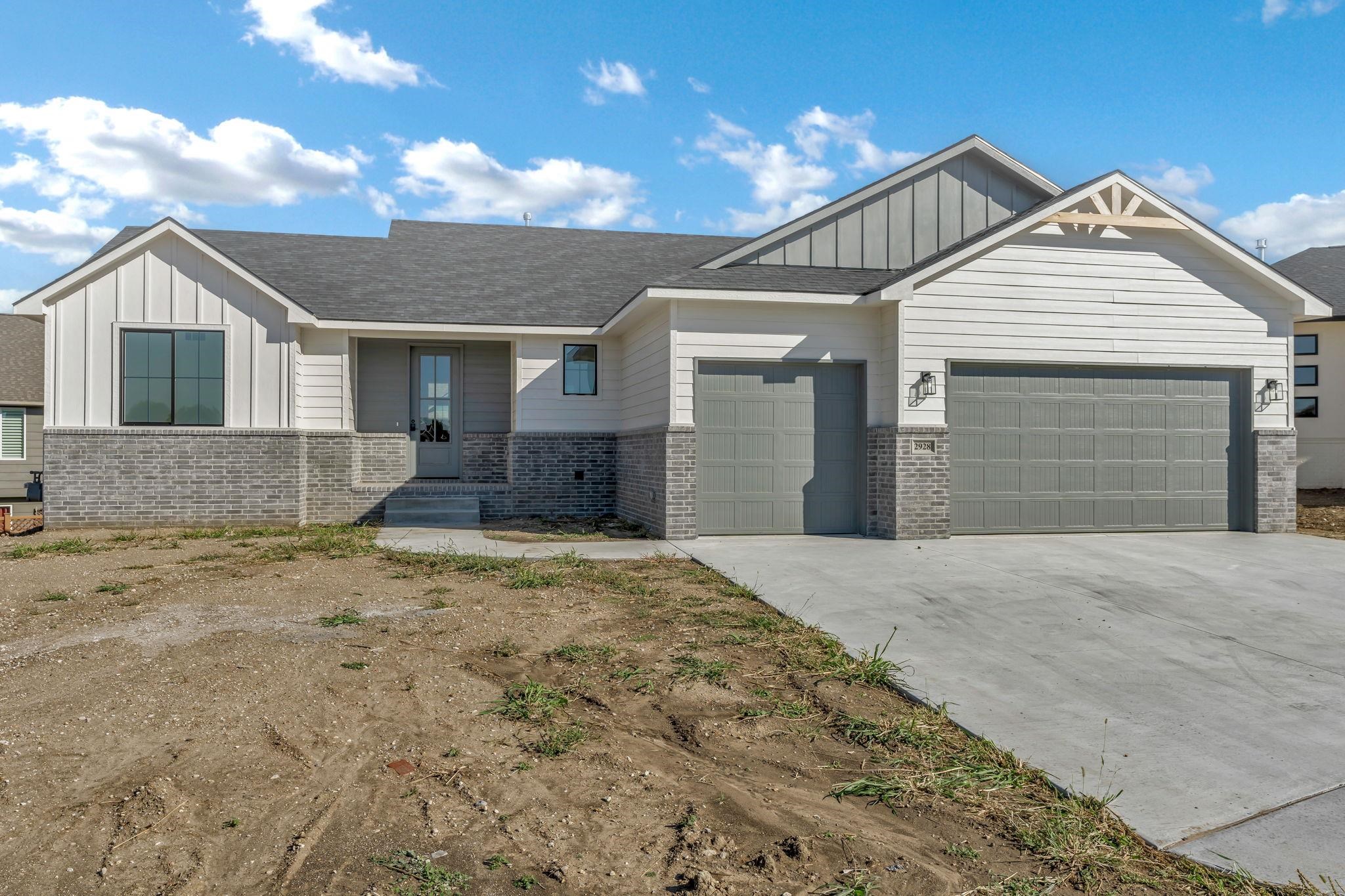 2928 E Burlington Circle Park City KS 67219