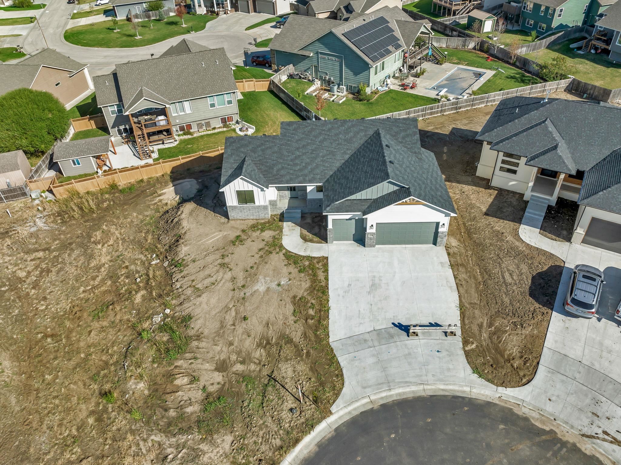 2928 E Burlington Circle Park City KS 67219