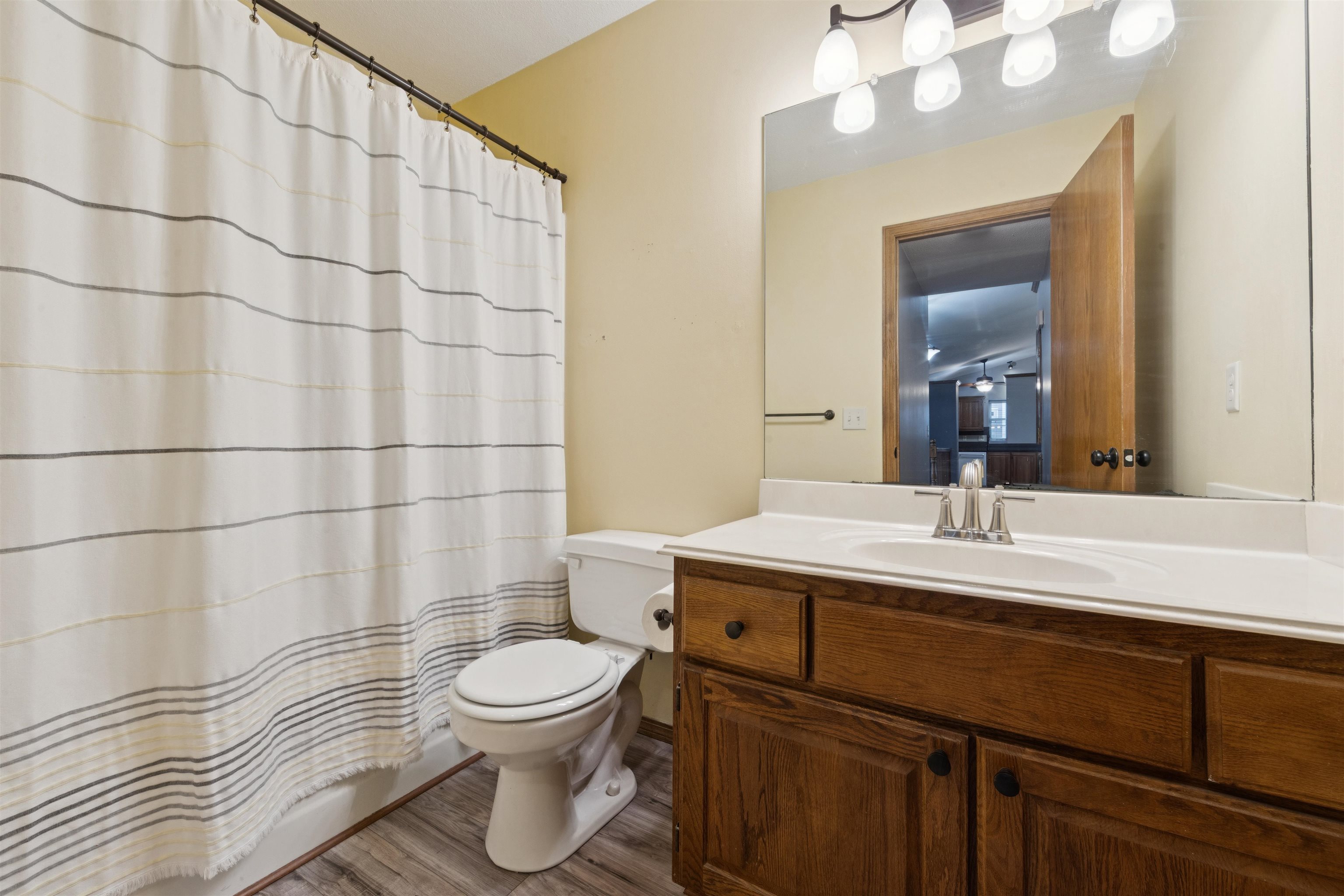 4303 N Mission Bel Aire KS 67226