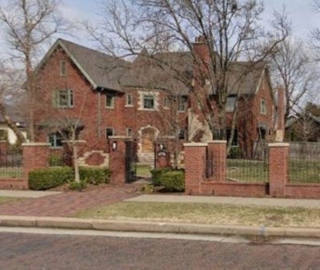 Wichita KS, 204 N Roosevelt Street