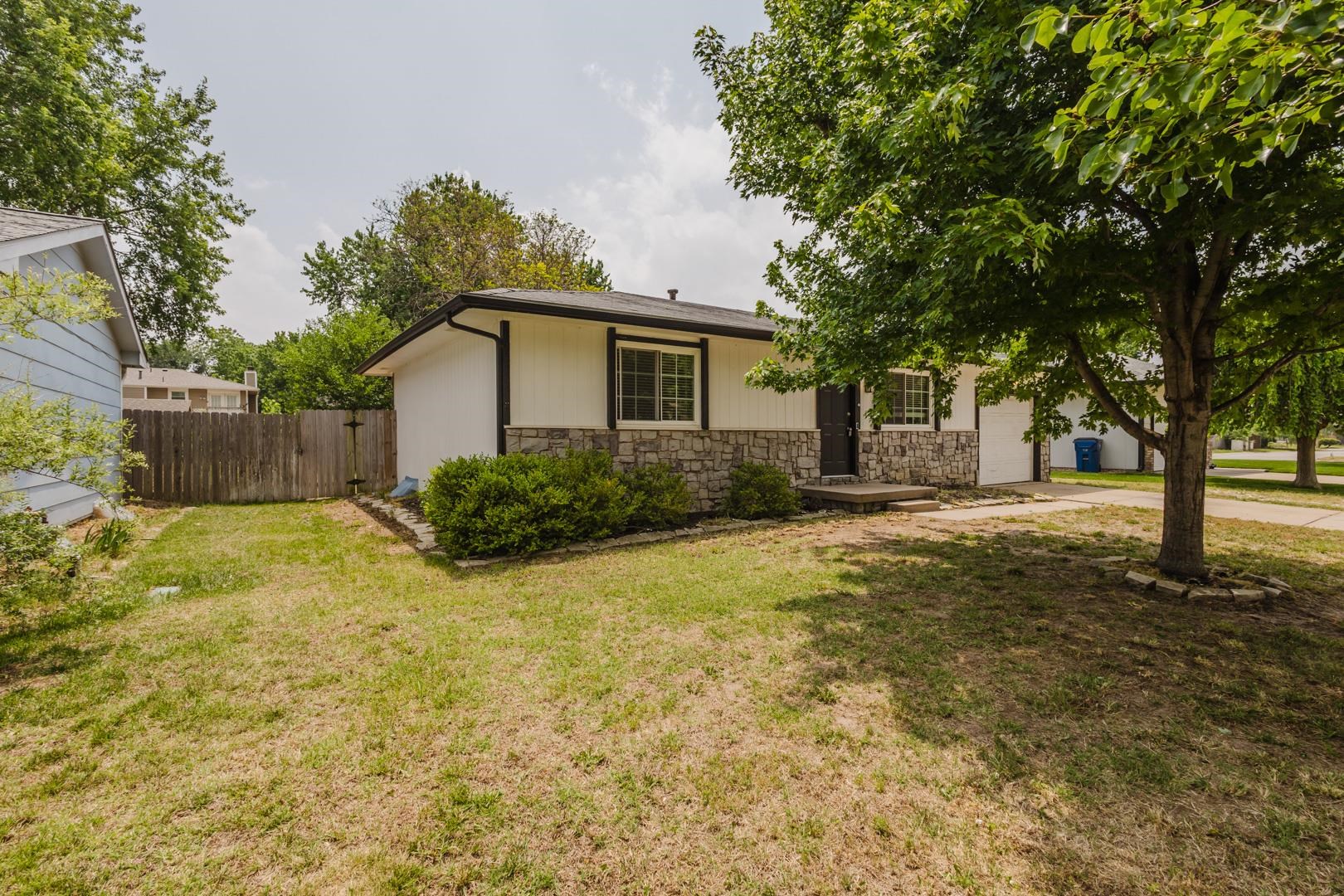 515 E Maywood Wichita KS 67216