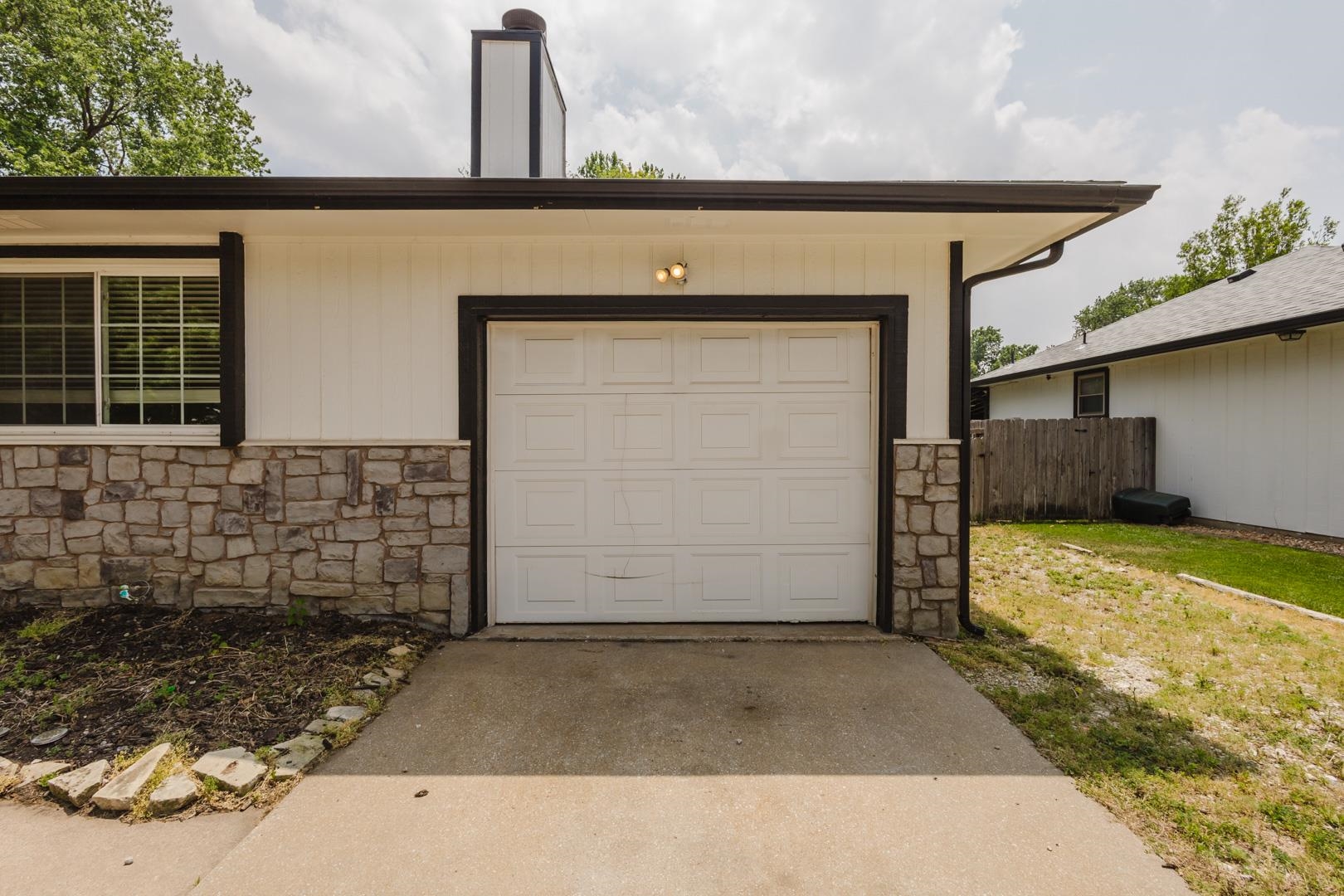 515 E Maywood Wichita KS 67216