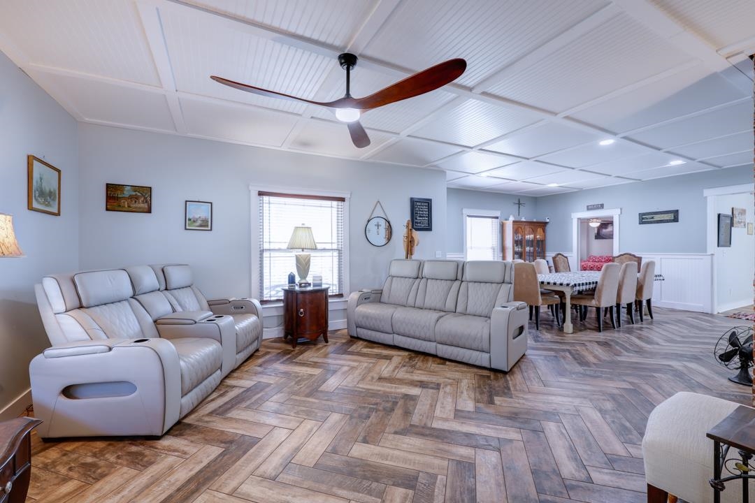 1309 E 9th Winfield KS 67156