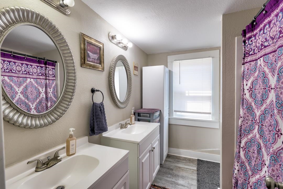 1309 E 9th Winfield KS 67156