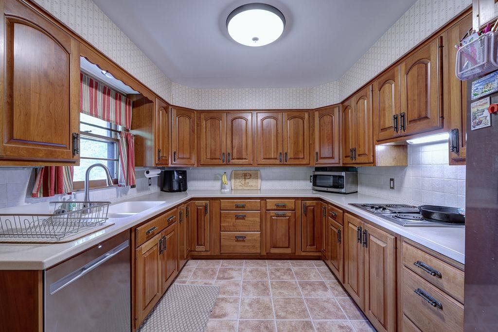 1810 E 13th Avenue Winfield KS 67156