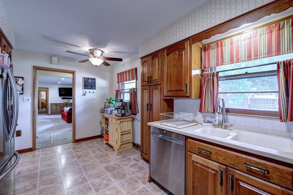 1810 E 13th Avenue Winfield KS 67156