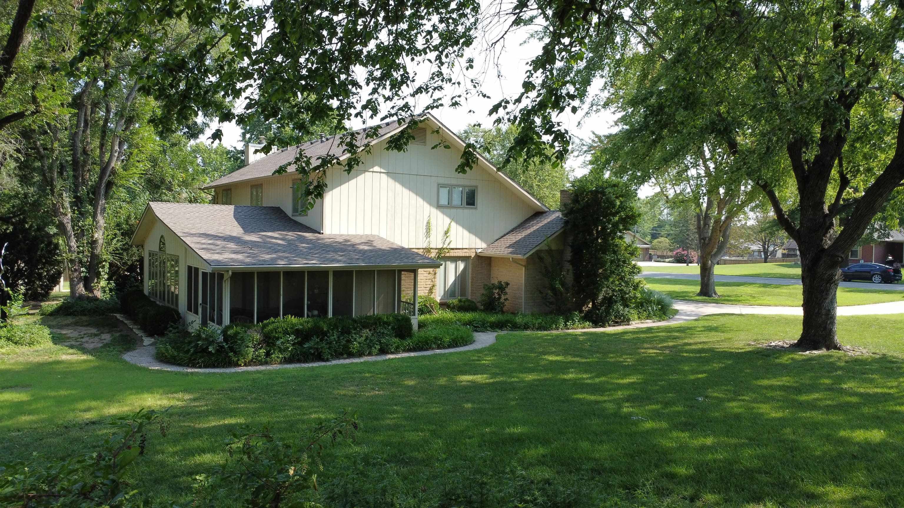 2305 N Squirrel Run Arkansas City KS 67005