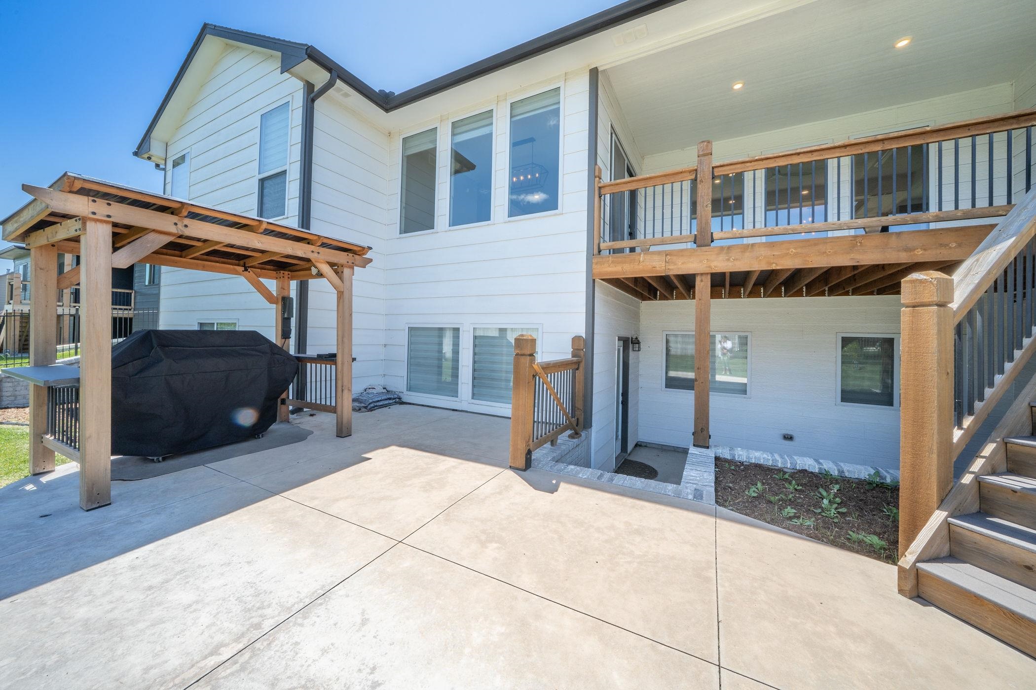 1604 N Shadow Rock Drive Andover KS 67002