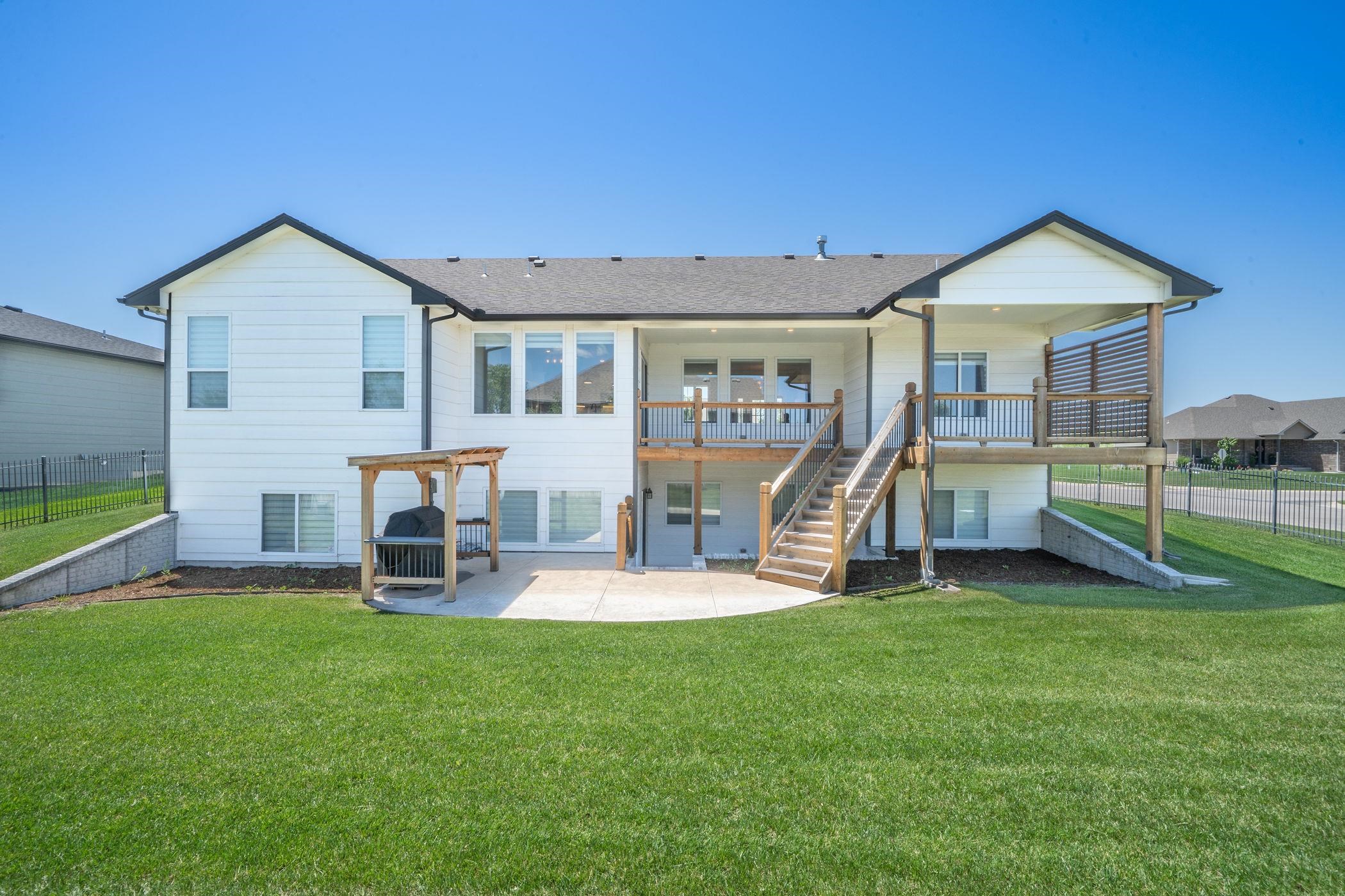 1604 N Shadow Rock Drive Andover KS 67002