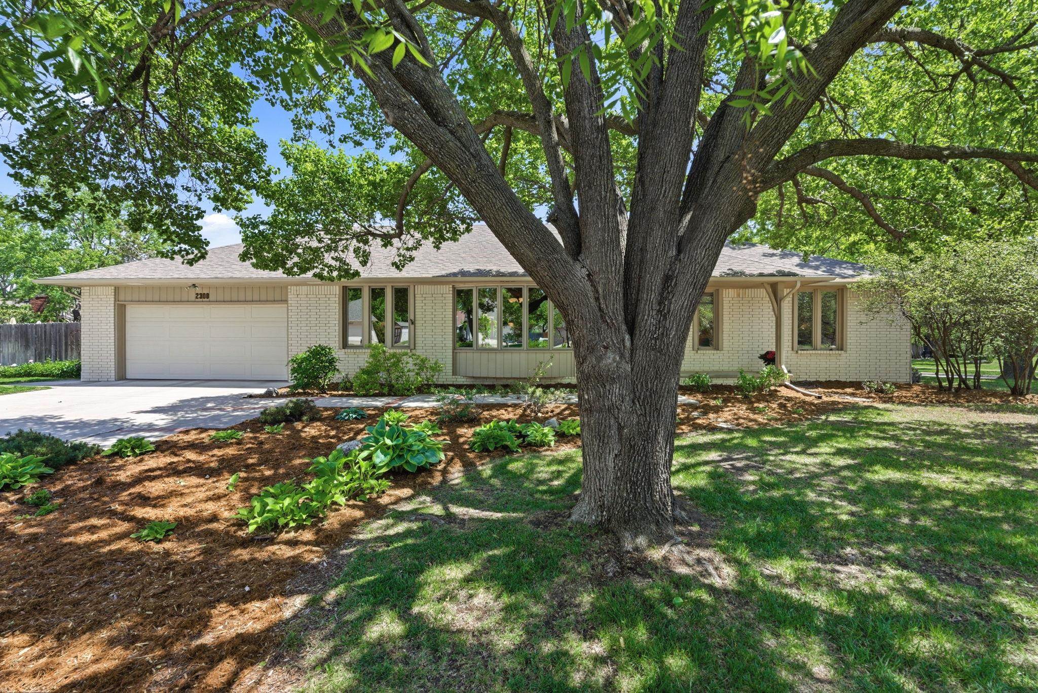 2308 N Longwood Wichita KS 67226