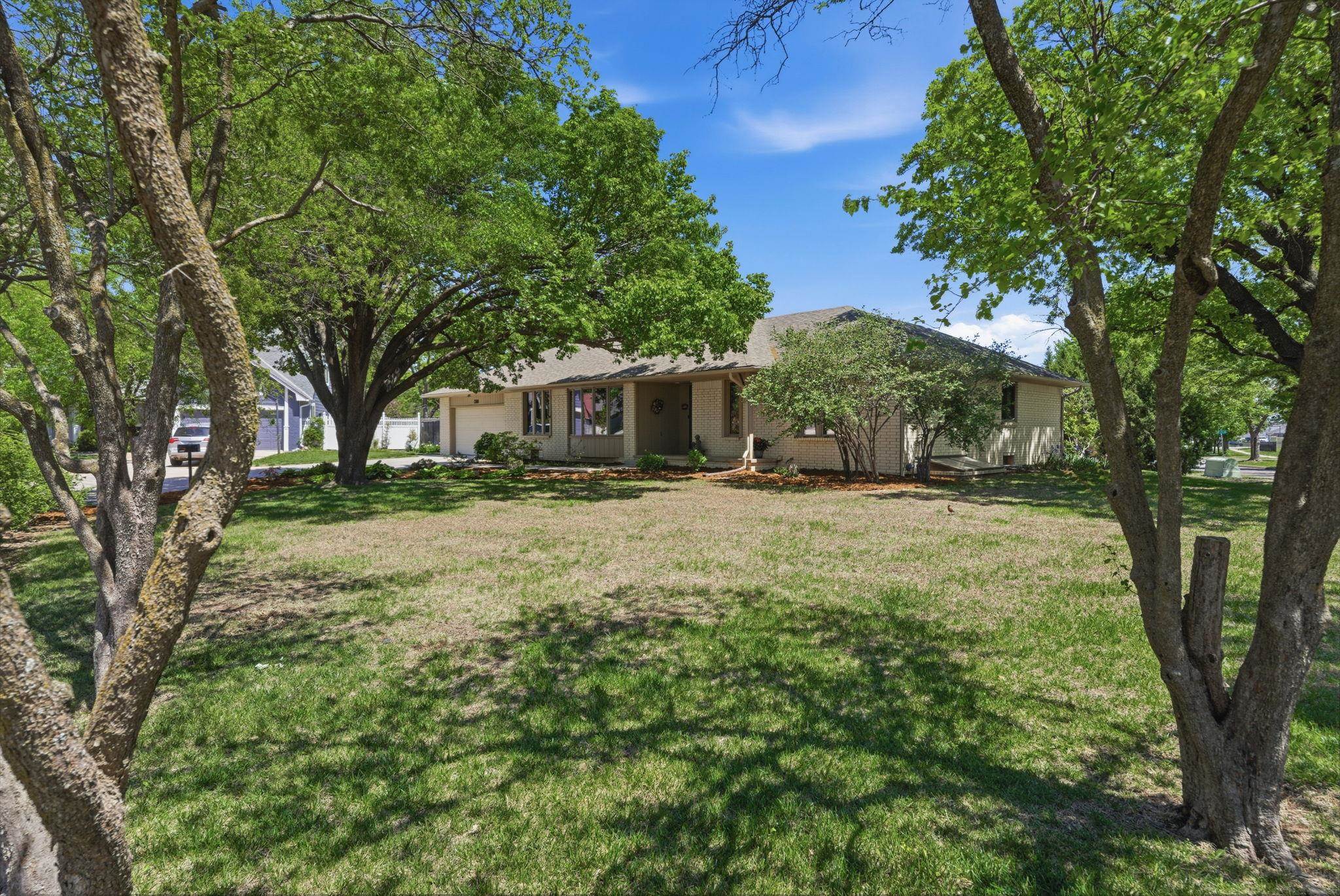 2308 N Longwood Wichita KS 67226