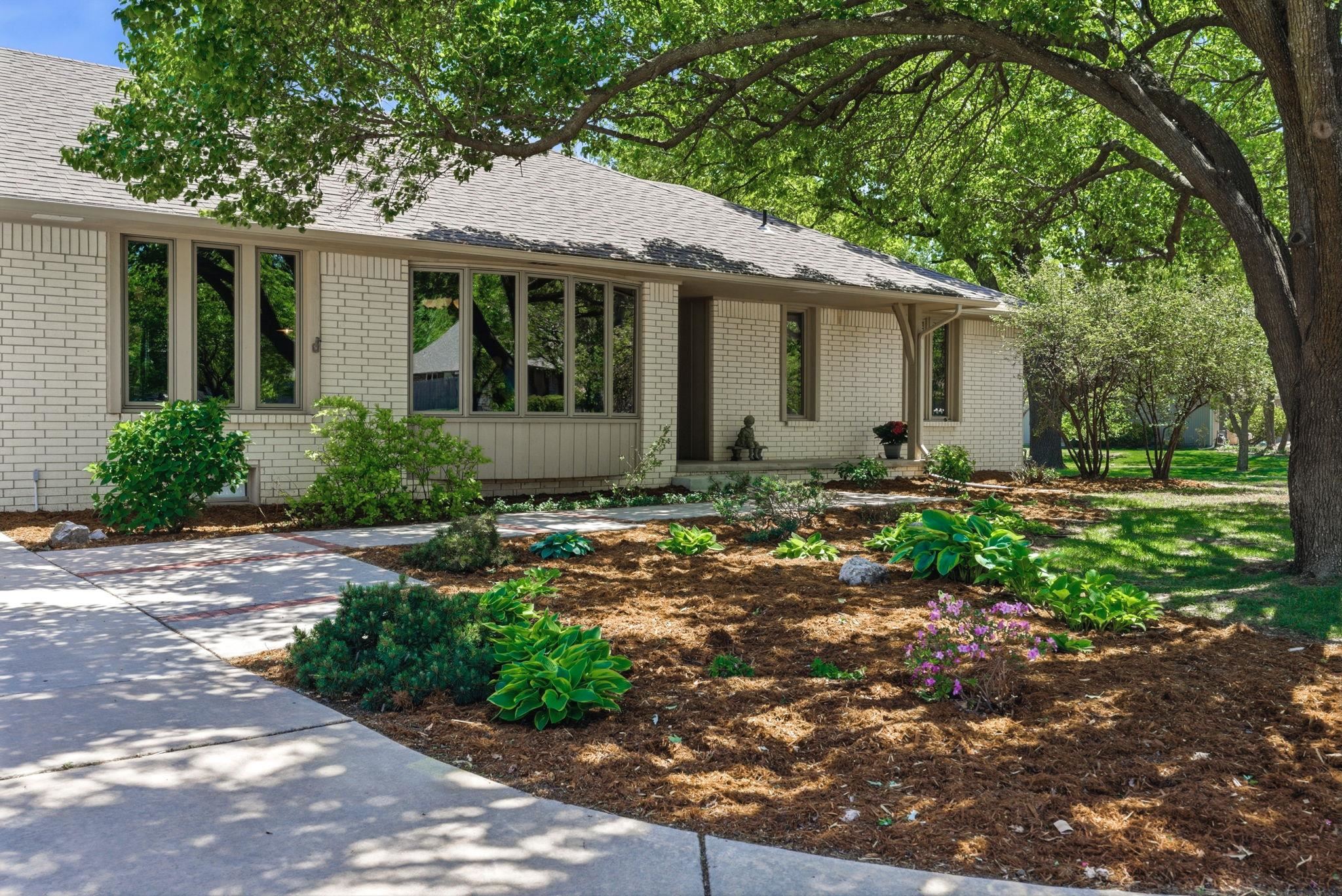 2308 N Longwood Wichita KS 67226
