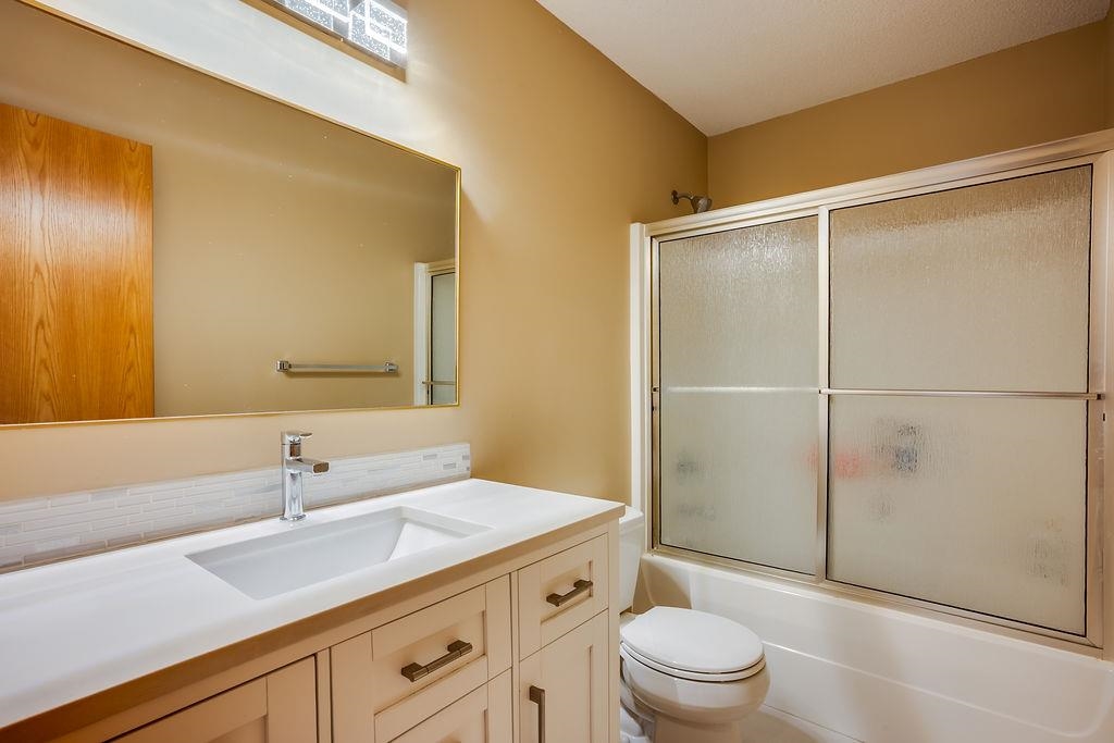 2121 S Upland Hills Wichita KS 67235