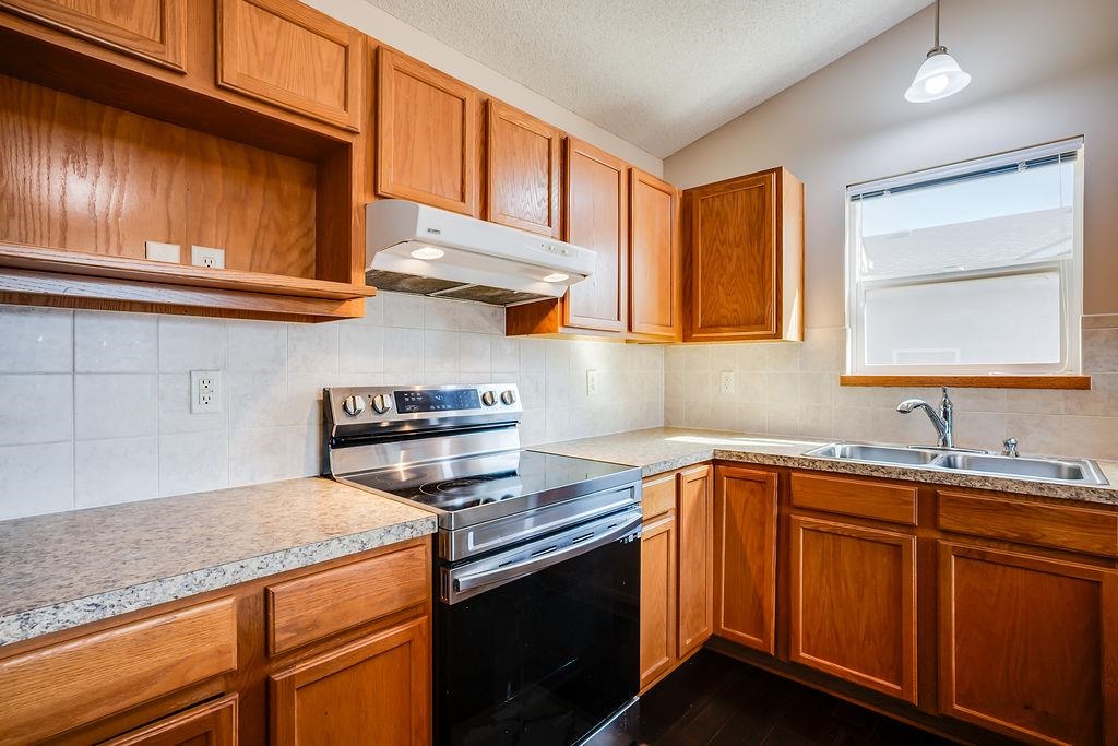 2121 S Upland Hills Wichita KS 67235