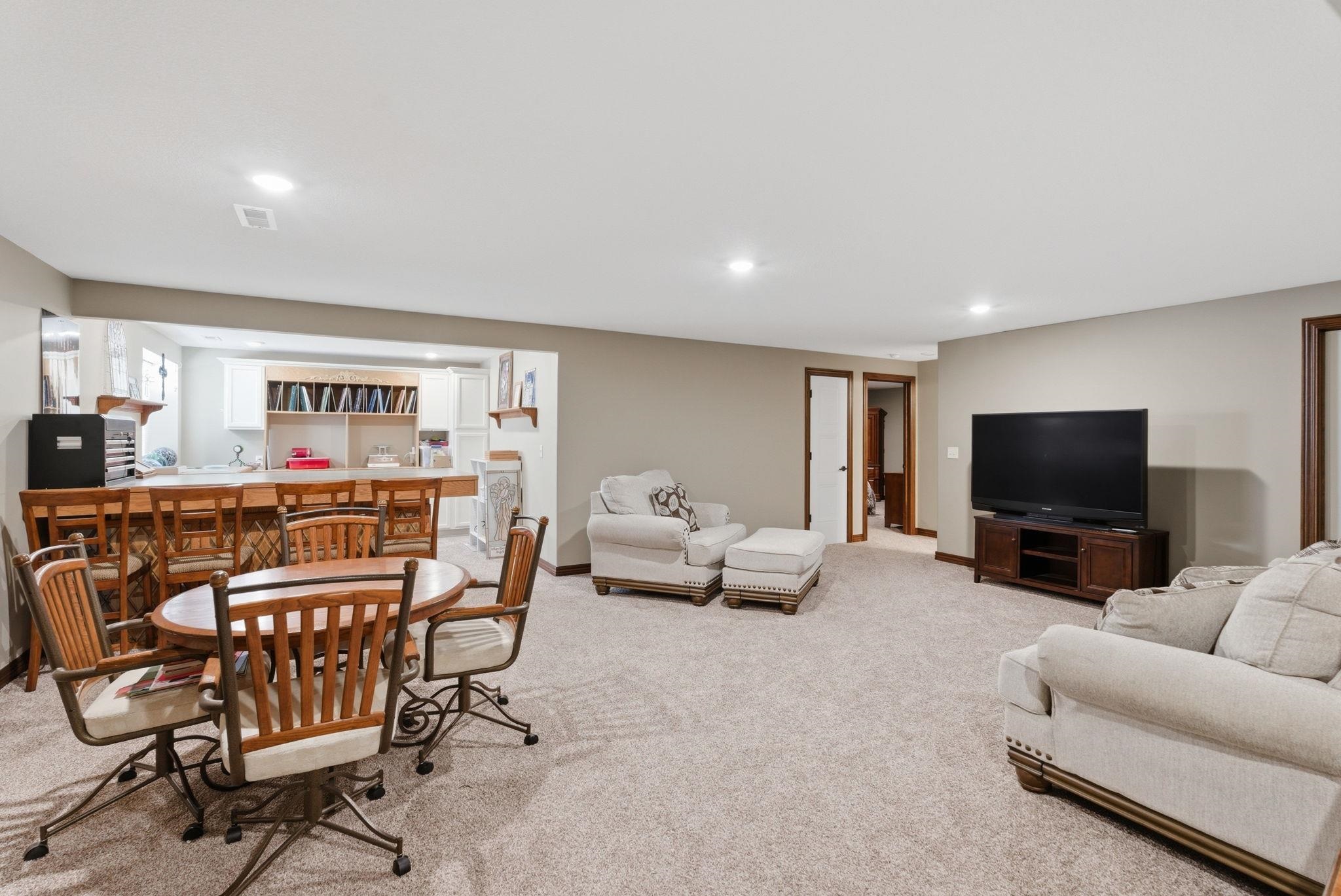 229 W Lakeside Drive Cheney KS 67025