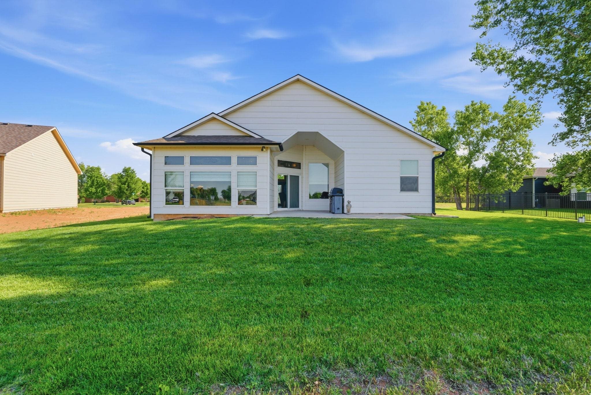 229 W Lakeside Drive Cheney KS 67025