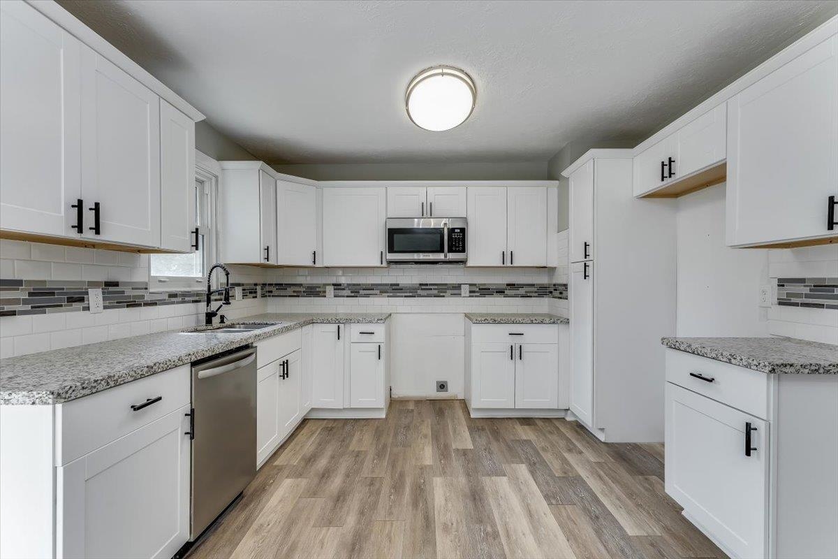 928 S Dalton Drive Wichita KS 67207