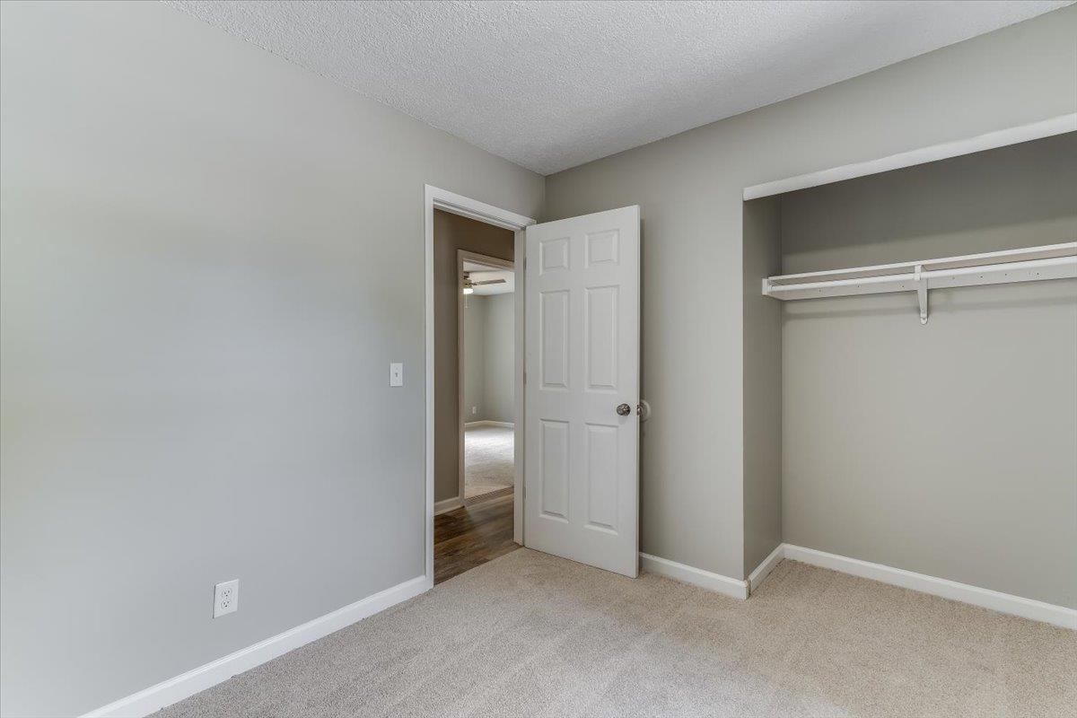 928 S Dalton Drive Wichita KS 67207