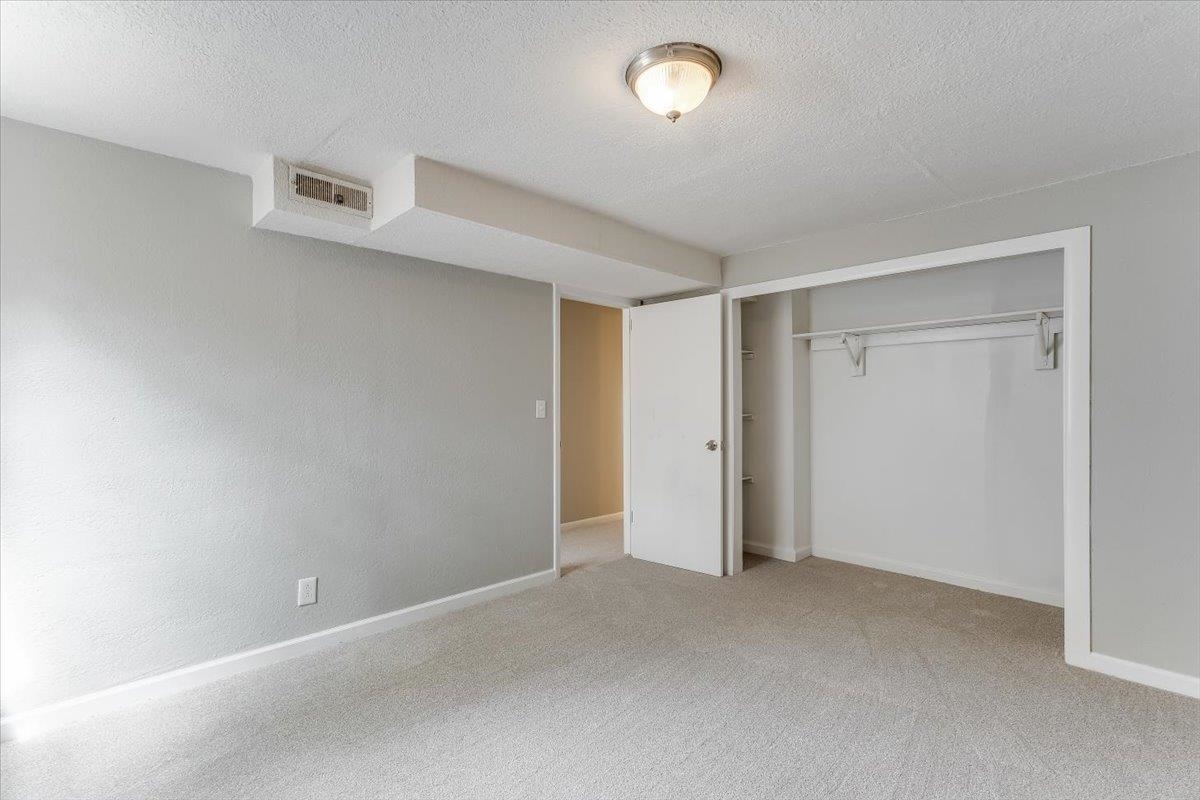 928 S Dalton Drive Wichita KS 67207