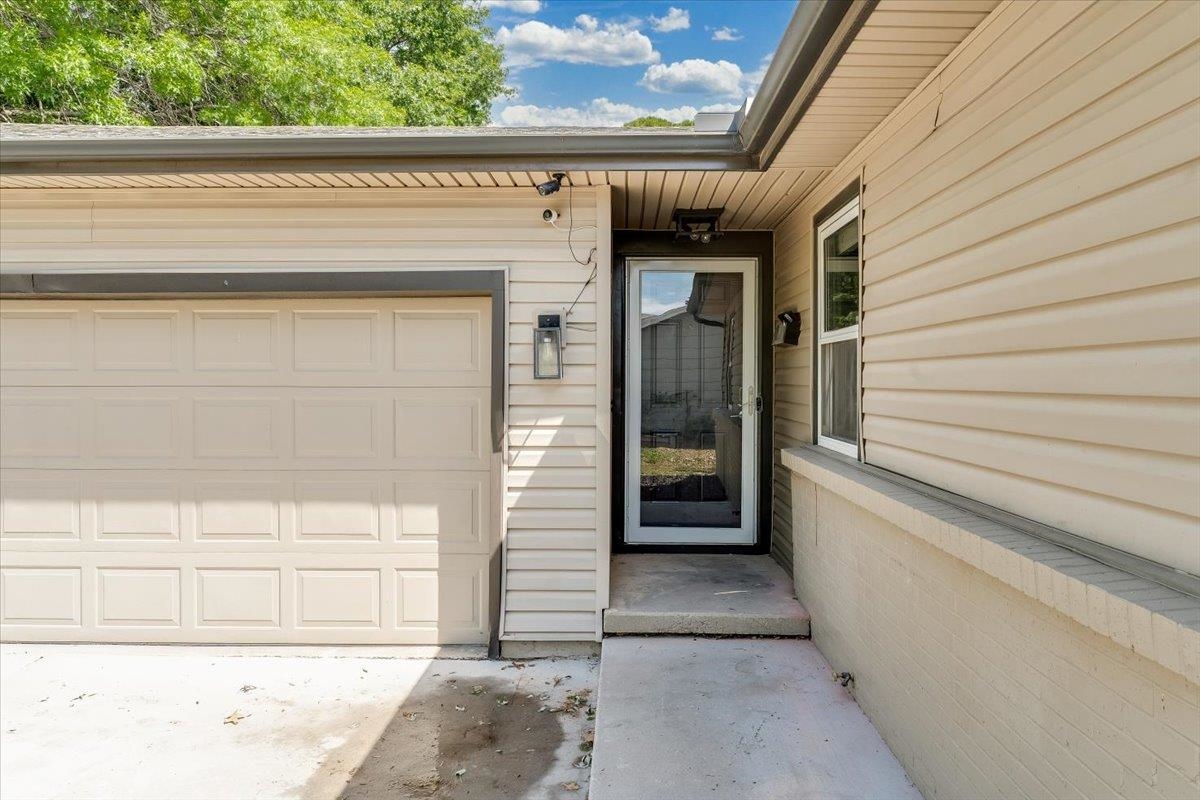 928 S Dalton Drive Wichita KS 67207